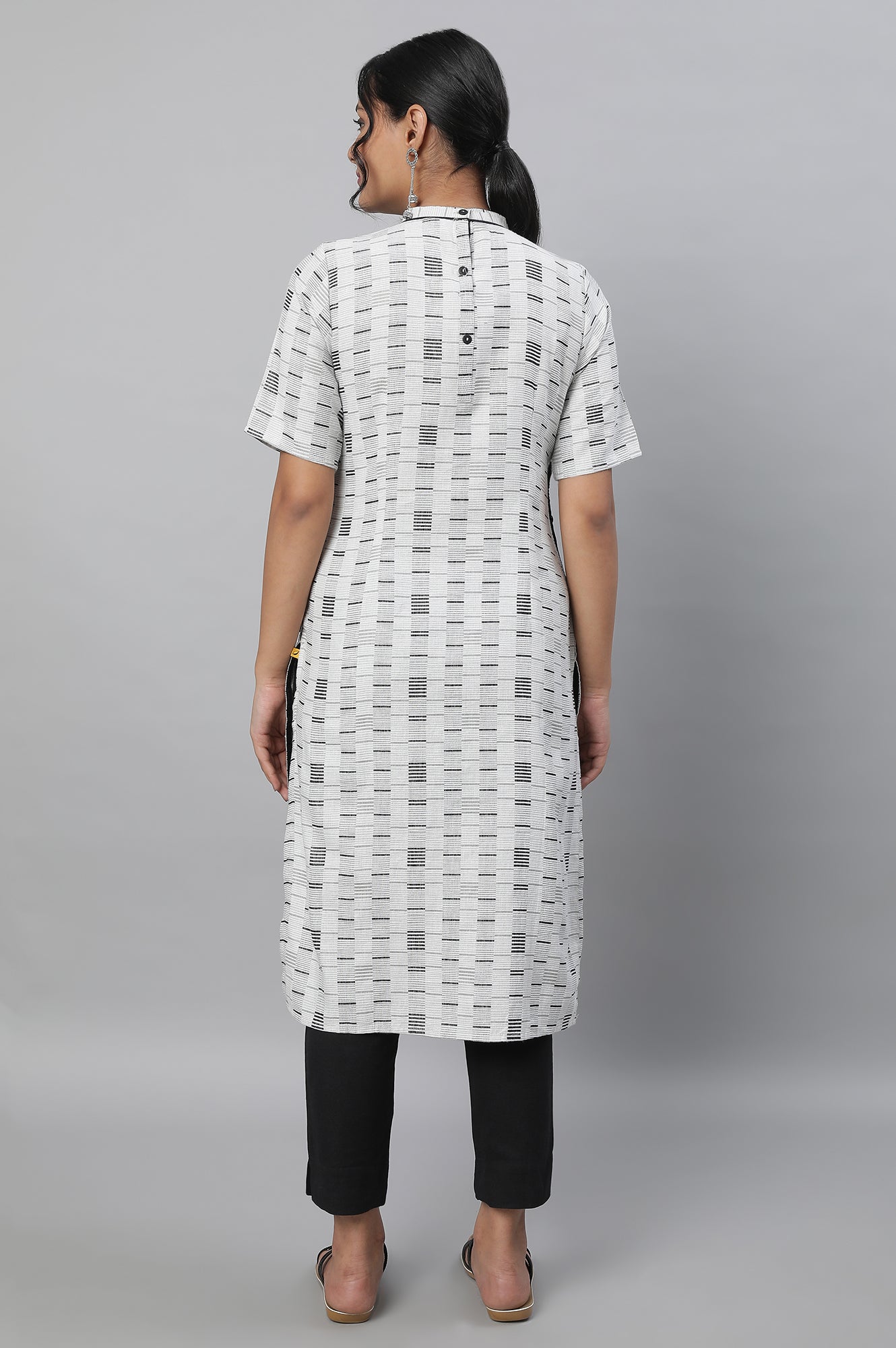 https://cdn.shopify.com/s/files/1/0776/0419/2550/files/23FEAS14281-701920_2.jpg?v=1769753993