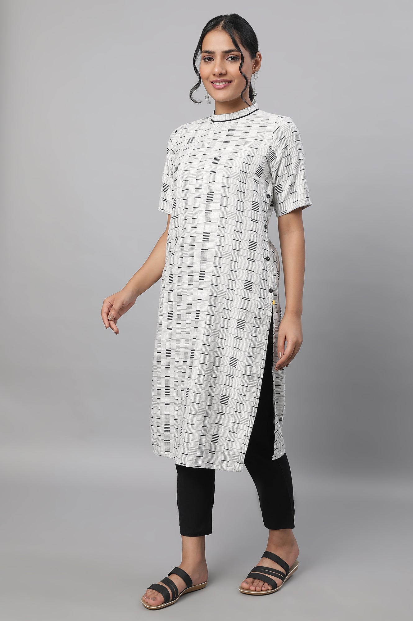 https://cdn.shopify.com/s/files/1/0776/0419/2550/files/23FEAS14281-701920_3.jpg?v=1769753993
