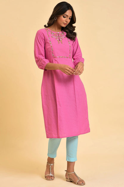 Pink Floral Embroidered kurta In Textured Fabric - wforwoman