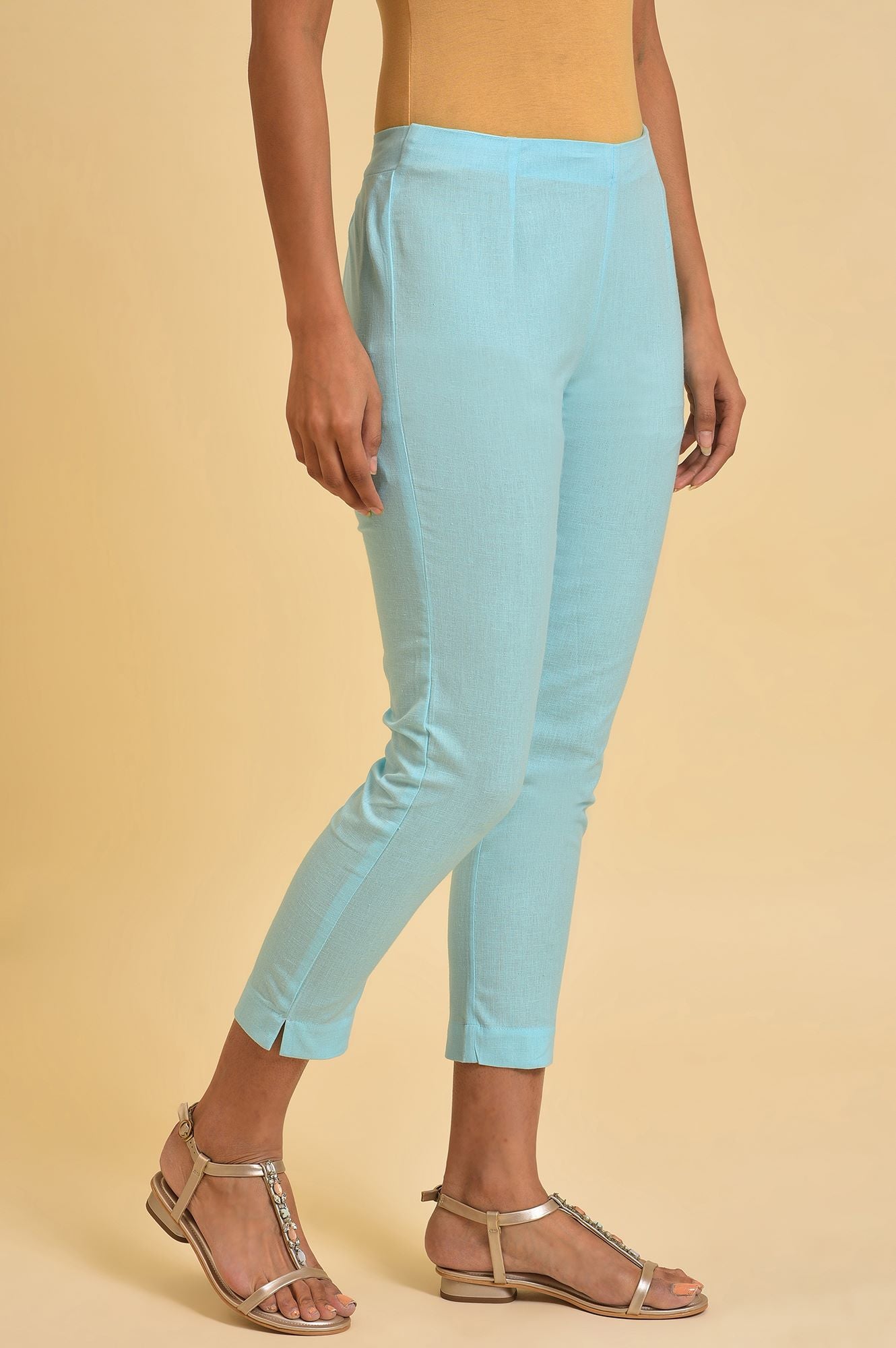 Blue Geometric Printed Rayon Straight Kurta and Slim Pant Set
