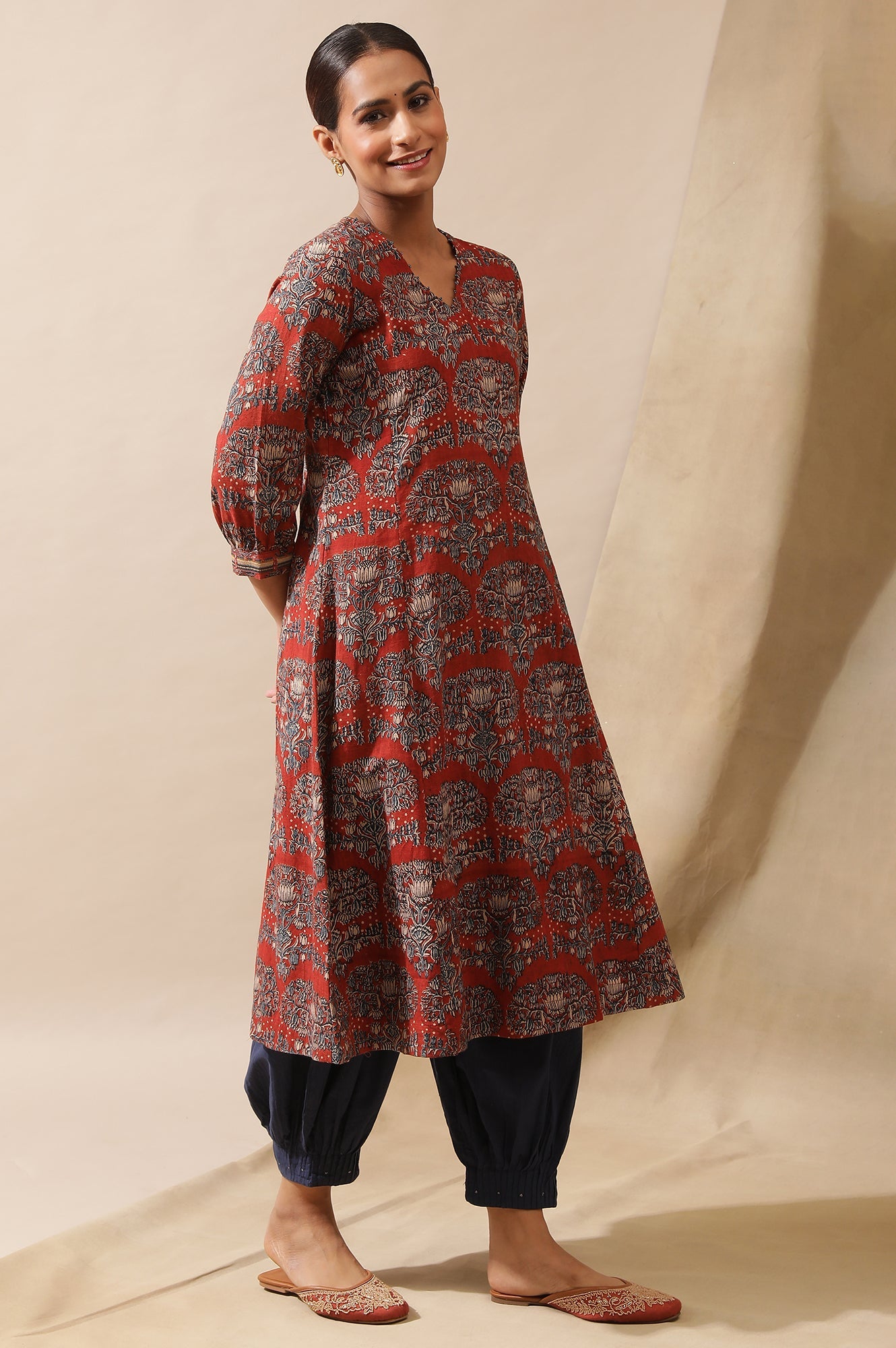 Red Hand Block Print Kurta In Cotton Slub