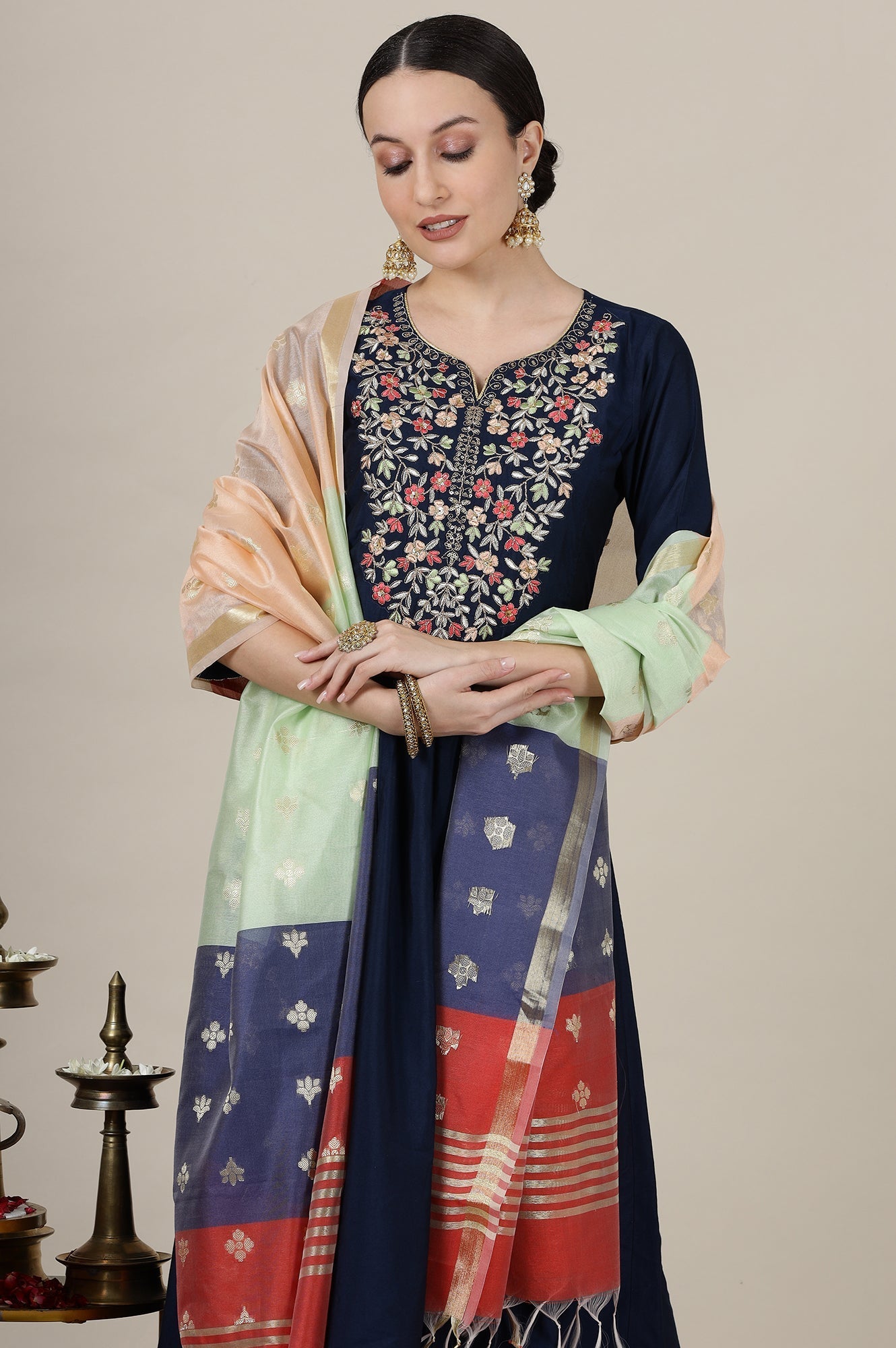 https://cdn.shopify.com/s/files/1/0776/0419/2550/files/24AUAS15327-704953_1.jpg?v=1769759851