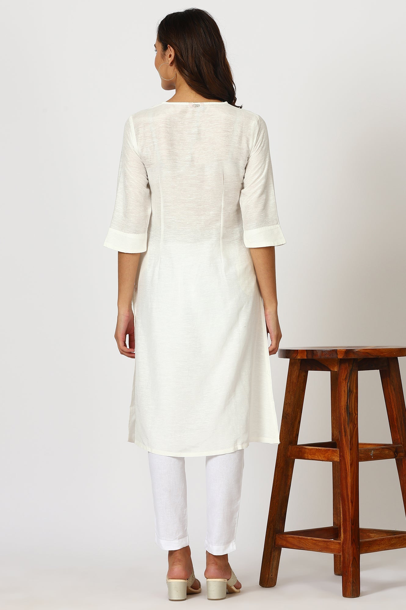 Pink Solid Thread Work Rayon Straight Kurta