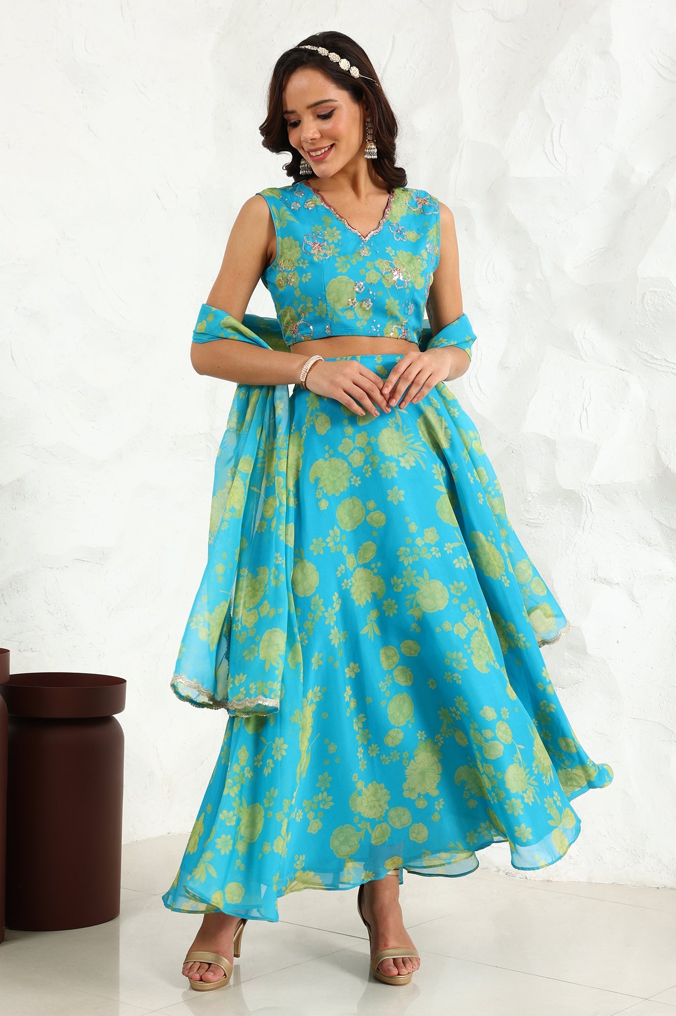 https://cdn.shopify.com/s/files/1/0776/0419/2550/files/24AUWS11569-124147_2_0db3a625-7725-4e7c-b977-4396aab3a87d.jpg?v=1723894771