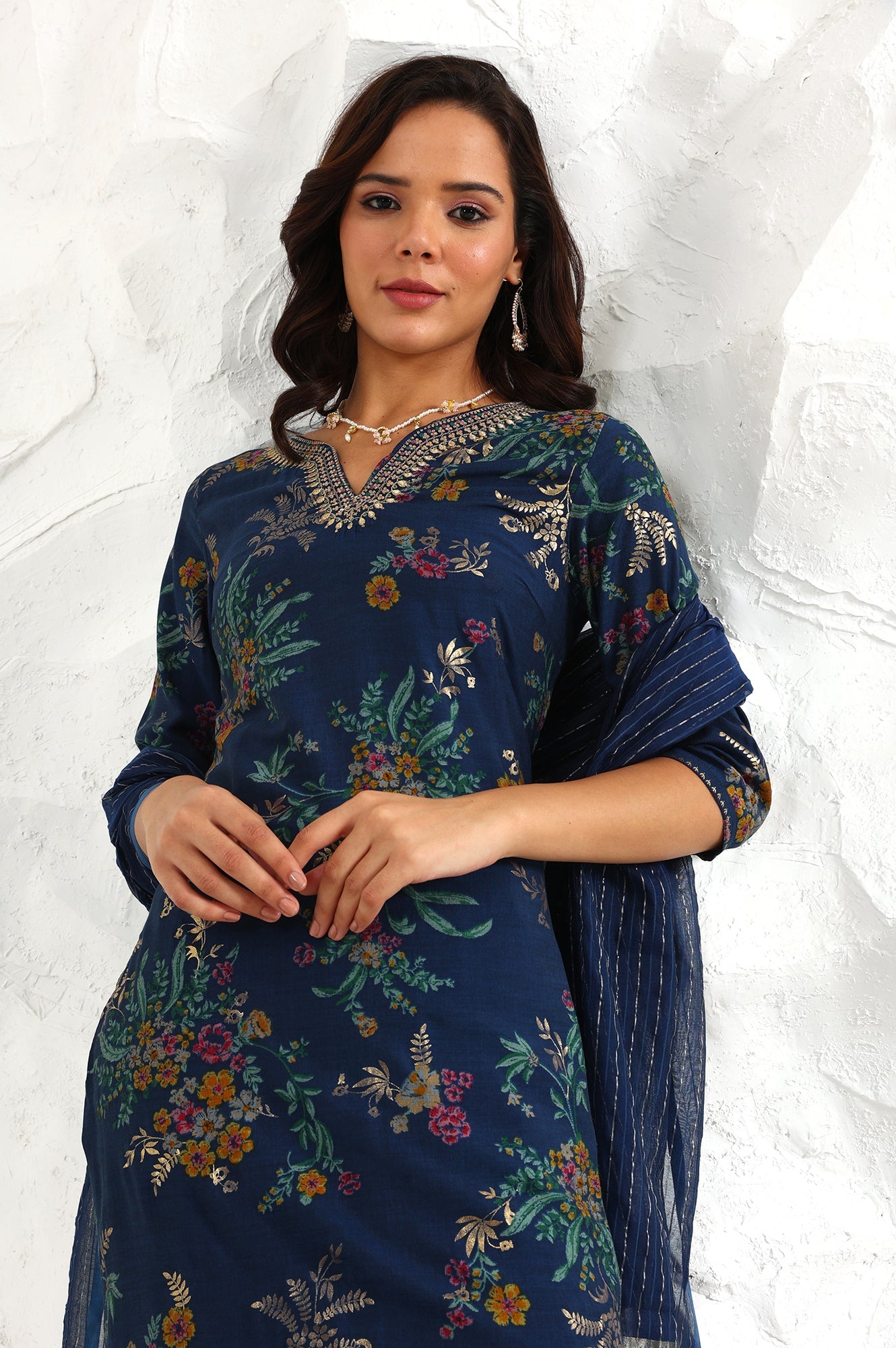 https://cdn.shopify.com/s/files/1/0776/0419/2550/files/24AUWS11761-125031_1_08206982-4b57-4621-b034-9c51ad31b0b0.jpg?v=1726123527