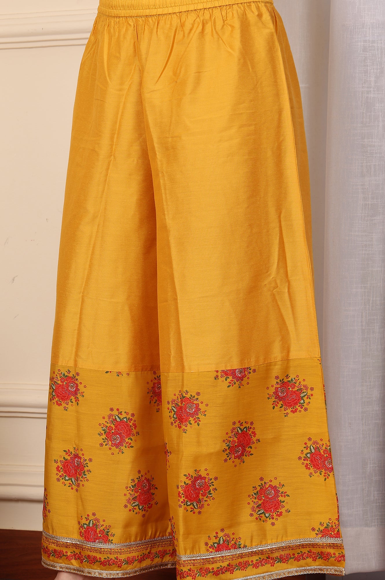 https://cdn.shopify.com/s/files/1/0776/0419/2550/files/24AUWS11768-124885_9.jpg?v=1727067518