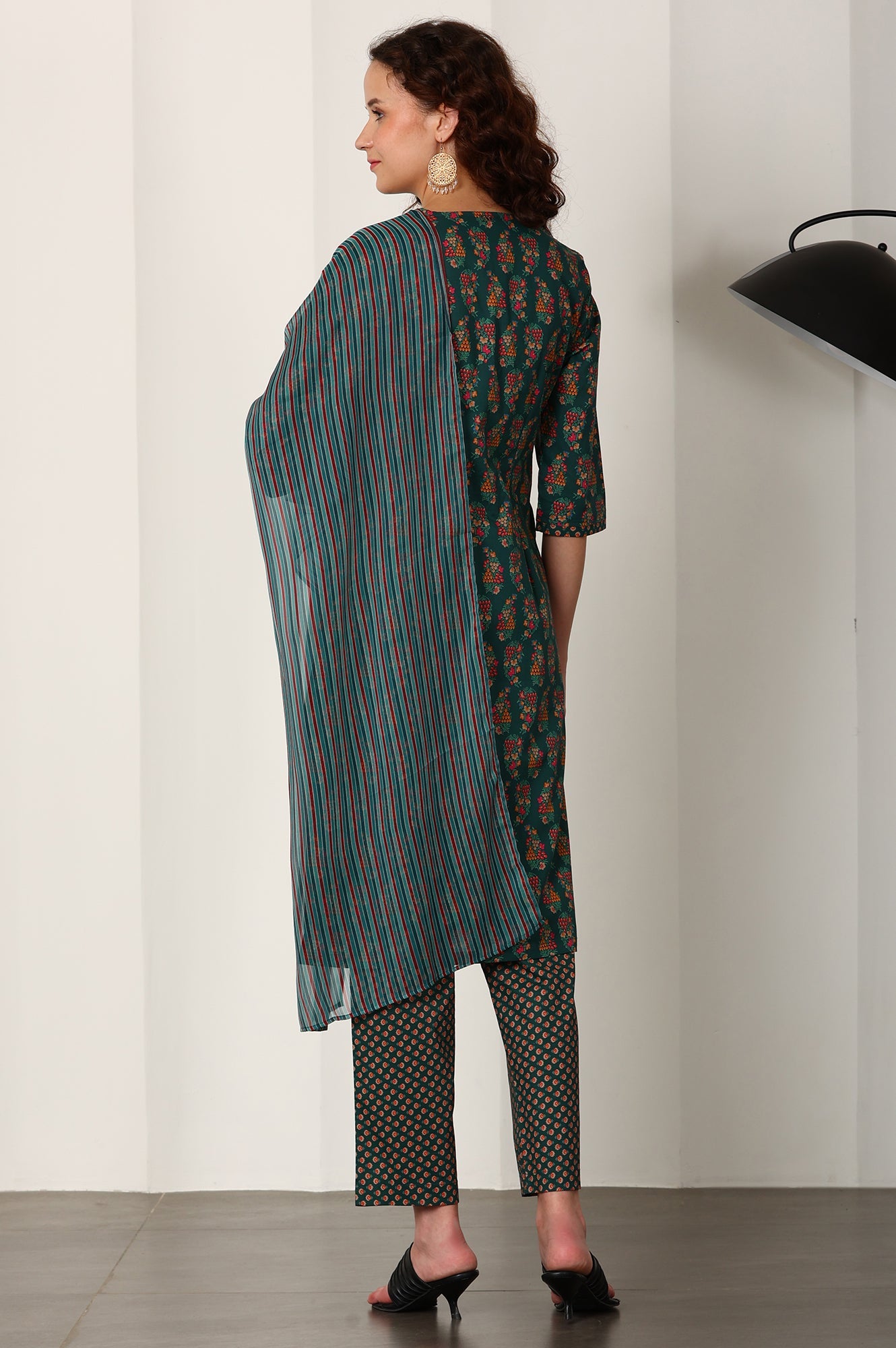 Bottle Green Floral Printed Pure Cotton Kurta, Pants And Dupatta Set