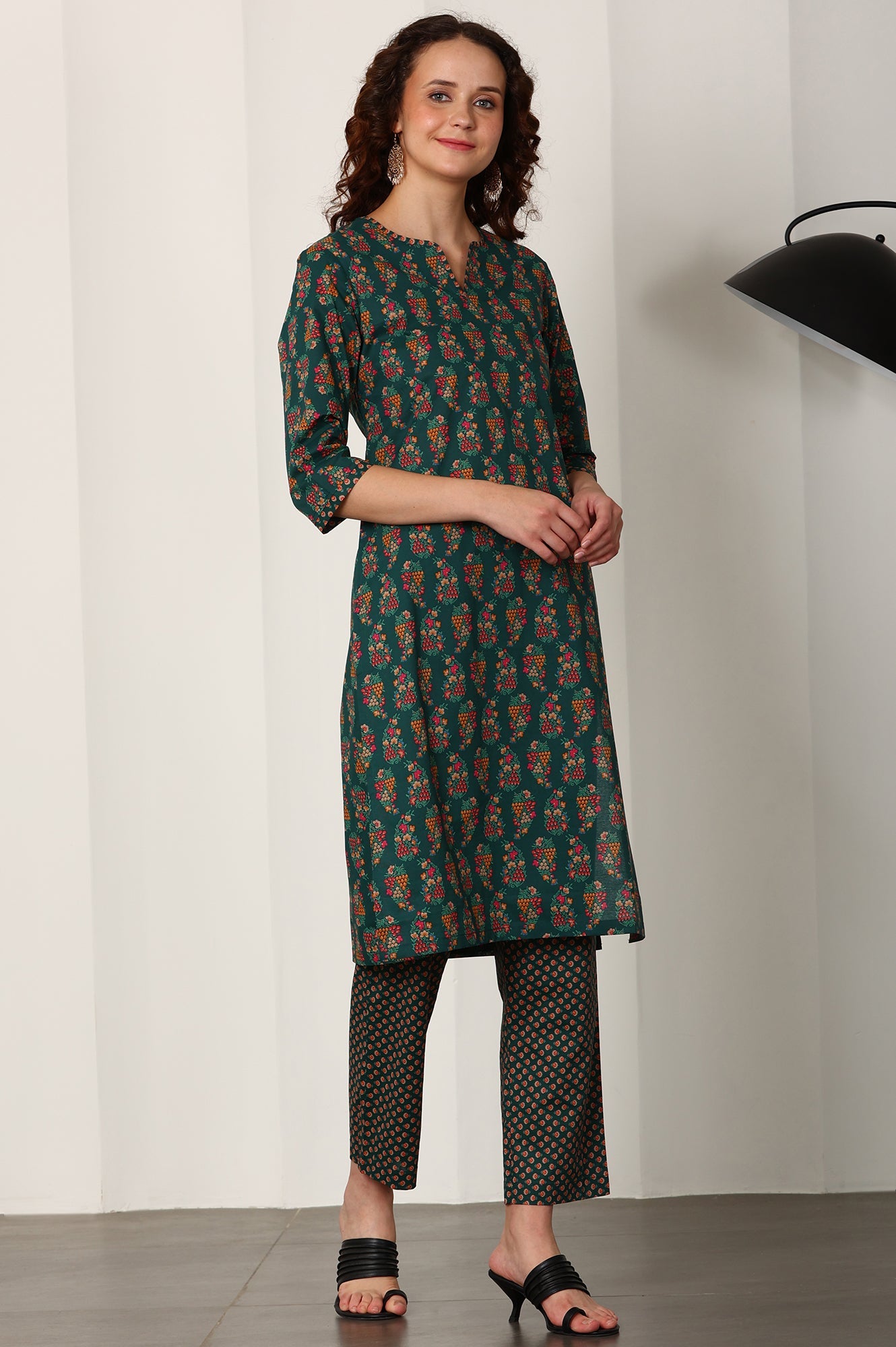 Bottle Green Floral Printed Pure Cotton Kurta, Pants And Dupatta Set