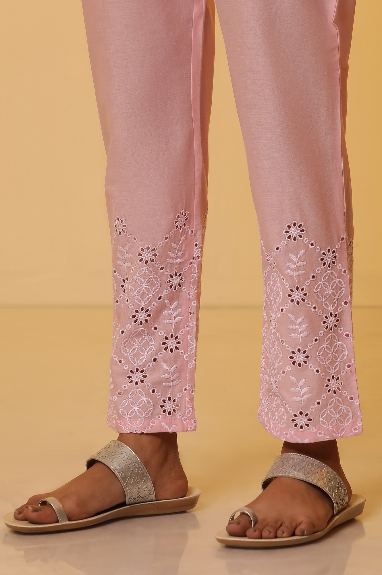 https://cdn.shopify.com/s/files/1/0776/0419/2550/files/24FEAS14981-606945_9.jpg?v=1769750327