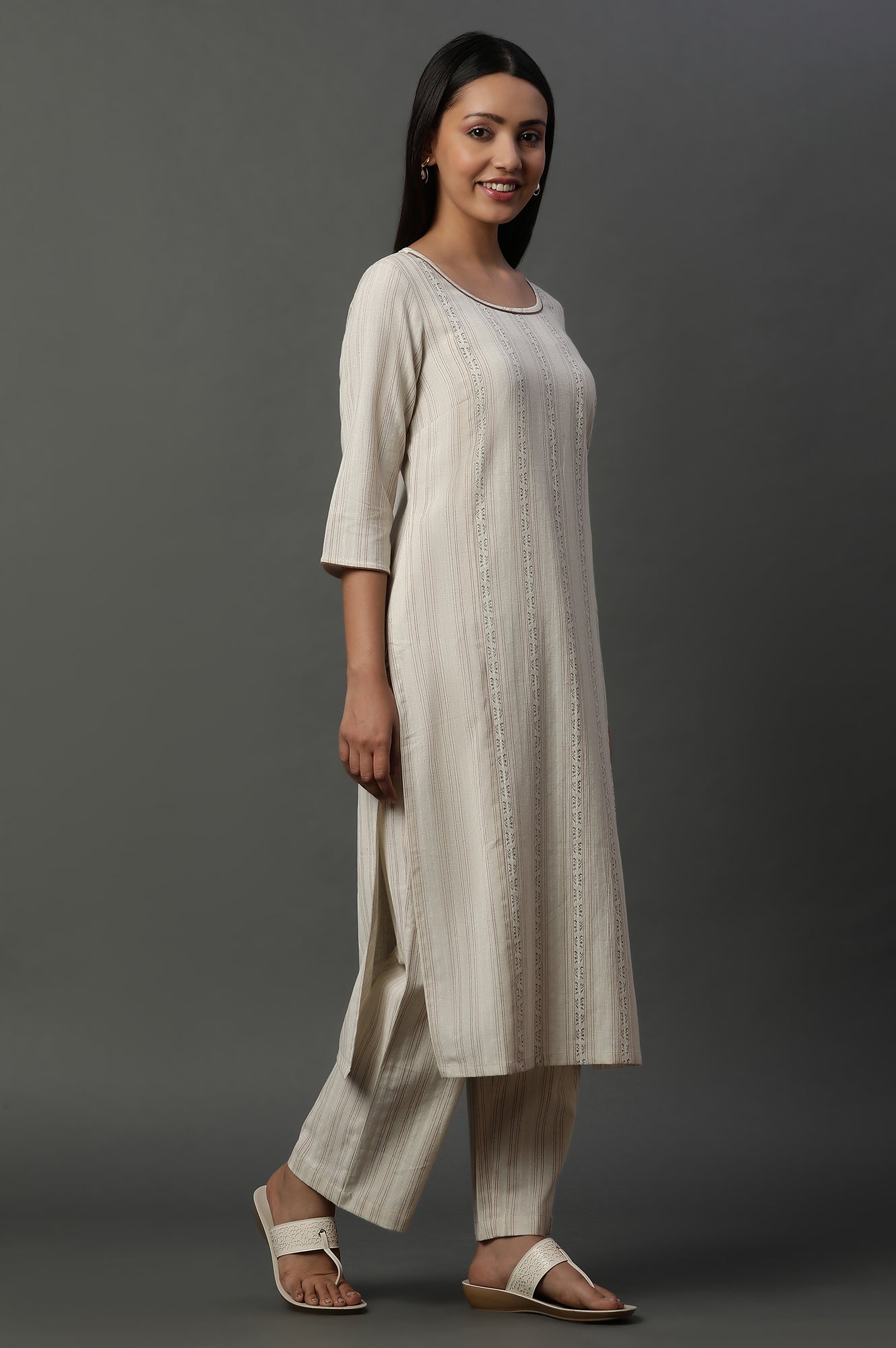https://cdn.shopify.com/s/files/1/0776/0419/2550/files/24FEAS15011-508033_3.jpg?v=1769750117