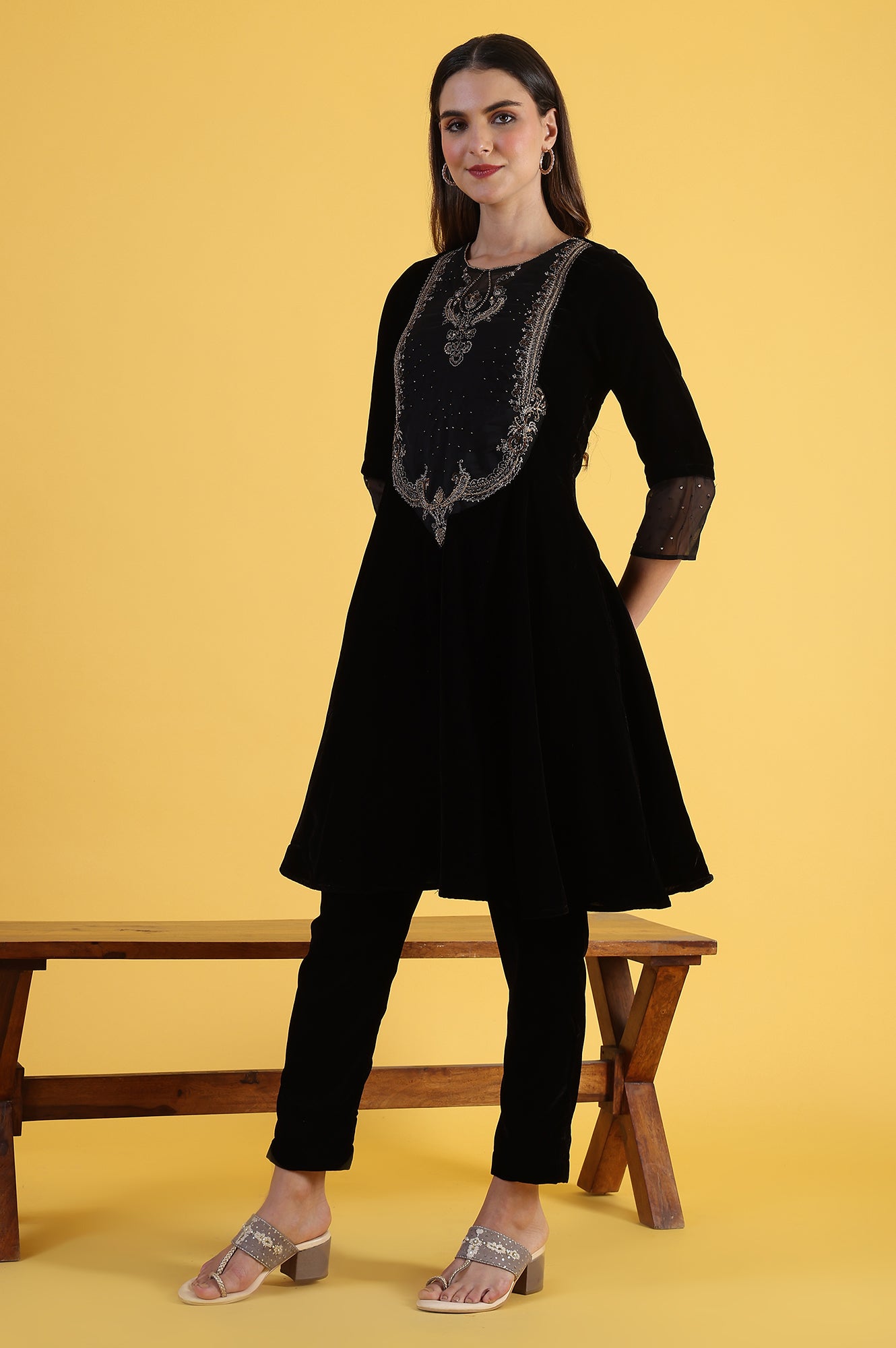 Black Solid Metallic Embroidery Flared Kurta &amp; Straight pant with Dupatta Set_4