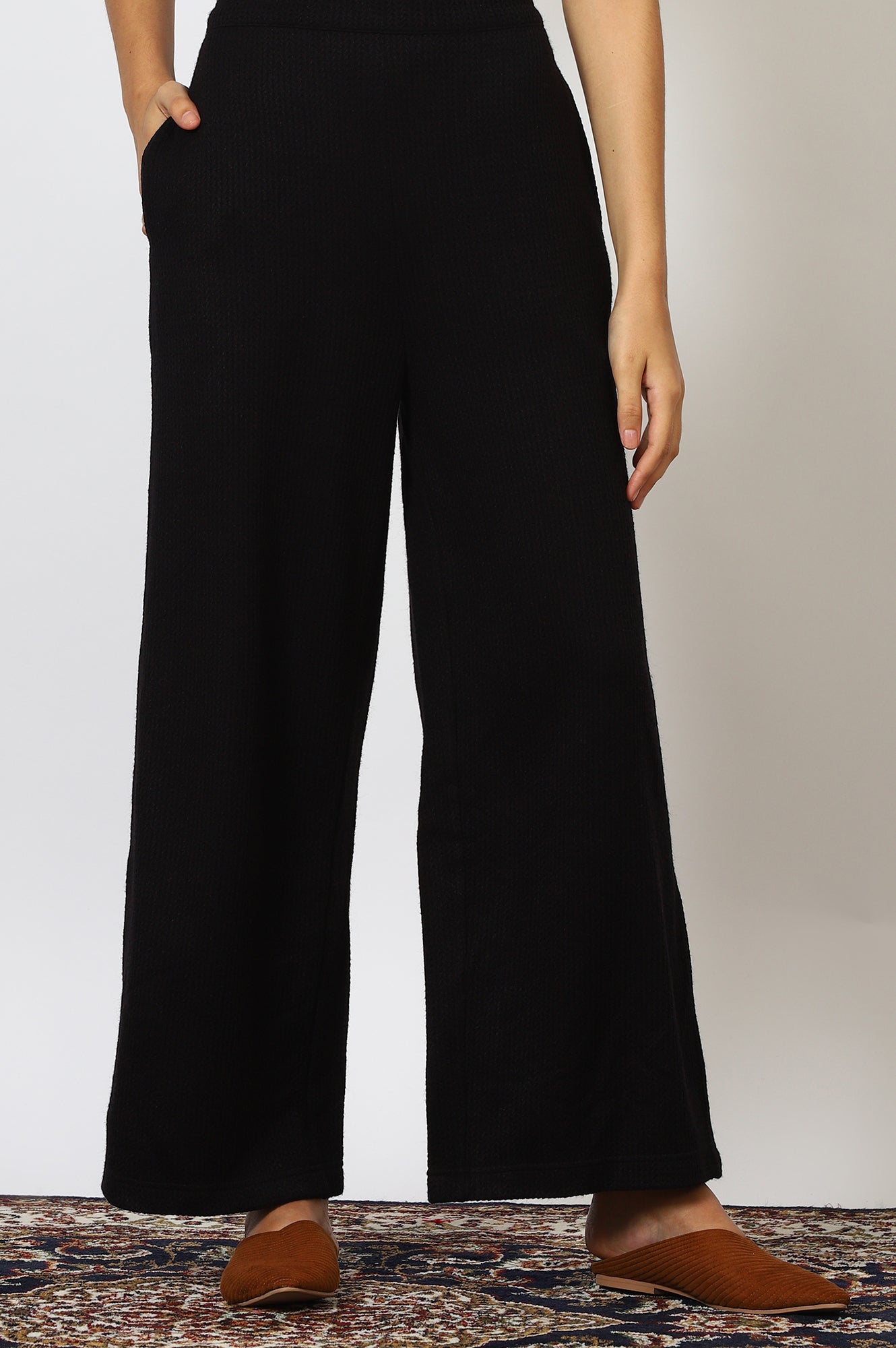 https://cdn.shopify.com/s/files/1/0776/0419/2550/files/24NOW63097-314154_1_32b350ec-6c20-4dde-ad1e-5685a59e24bb.jpg?v=1764652171