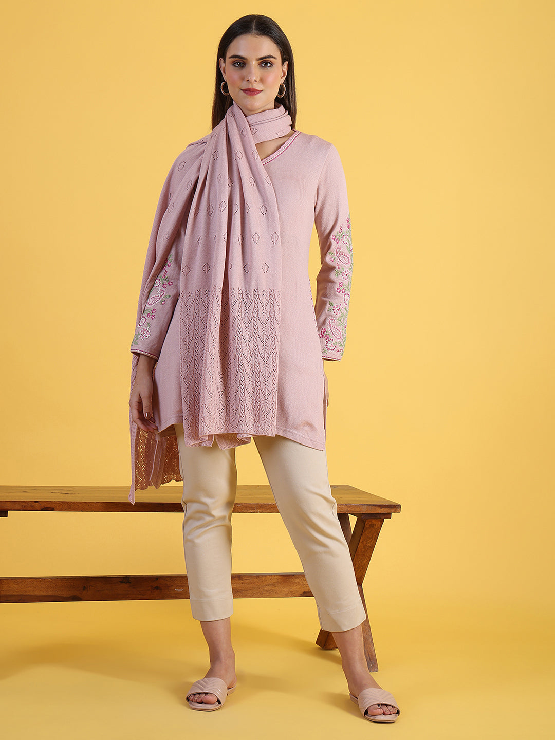 https://cdn.shopify.com/s/files/1/0776/0419/2550/files/24NOW81953-220118_2_5b9d71ff-e73f-45ea-96e6-41d174065499.jpg?v=1764652178