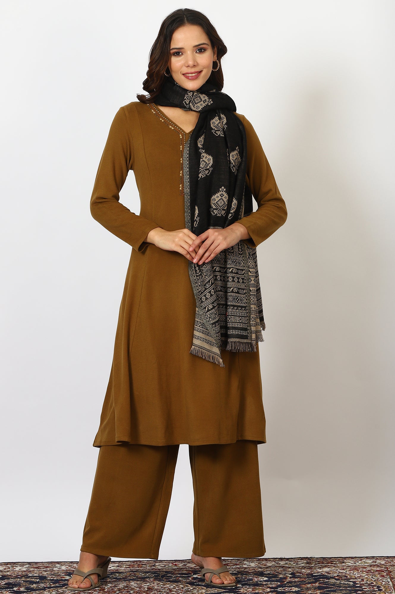 https://cdn.shopify.com/s/files/1/0776/0419/2550/files/24NOW81967-313244_2_f5e65710-cab8-47cf-a8f3-b00b9506fcf6.jpg?v=1764652175