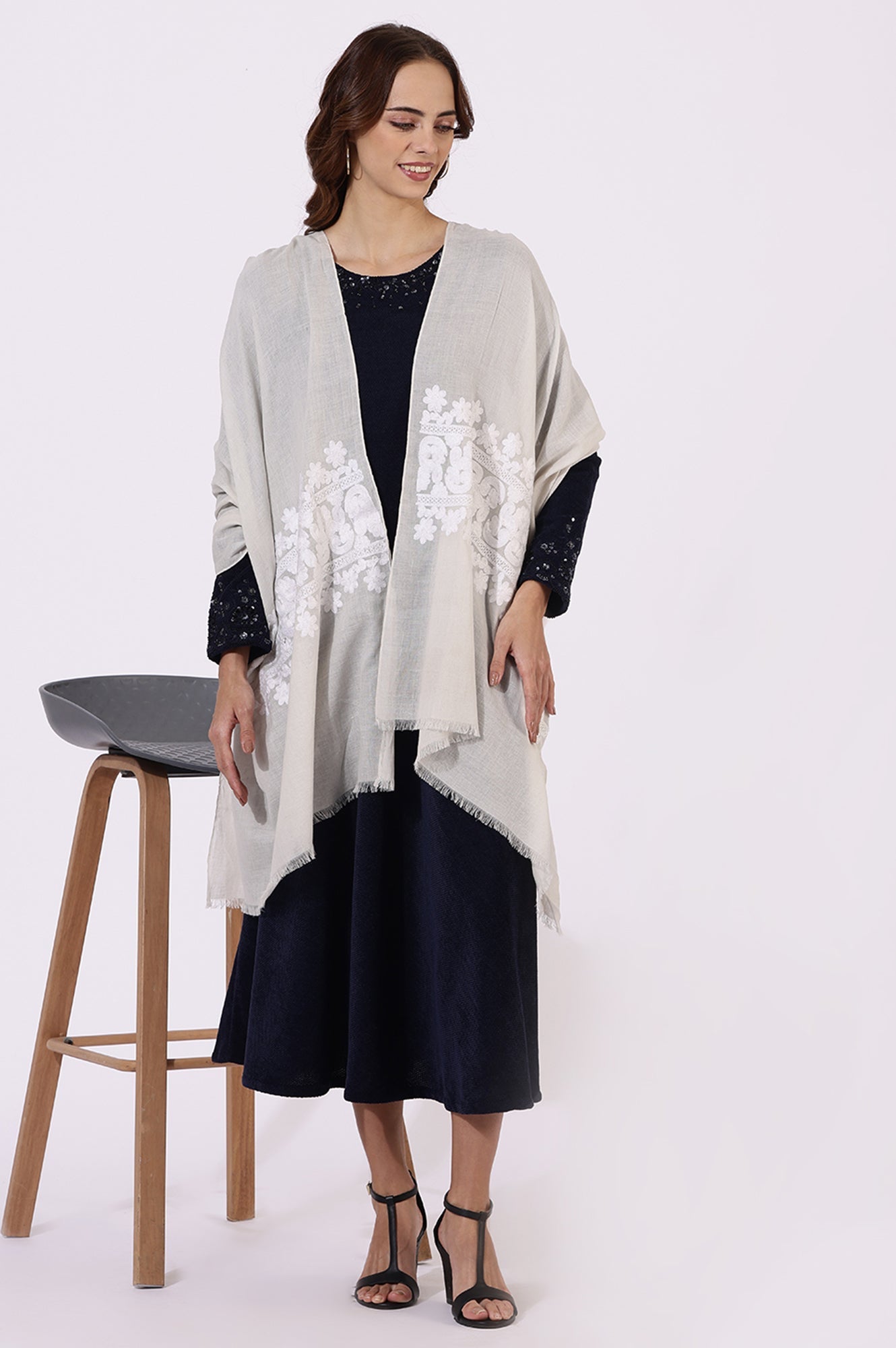 https://cdn.shopify.com/s/files/1/0776/0419/2550/files/24NOW82465-222828_3_97c1b647-7716-48d5-bf56-3998ab5fd44f.jpg?v=1764652176