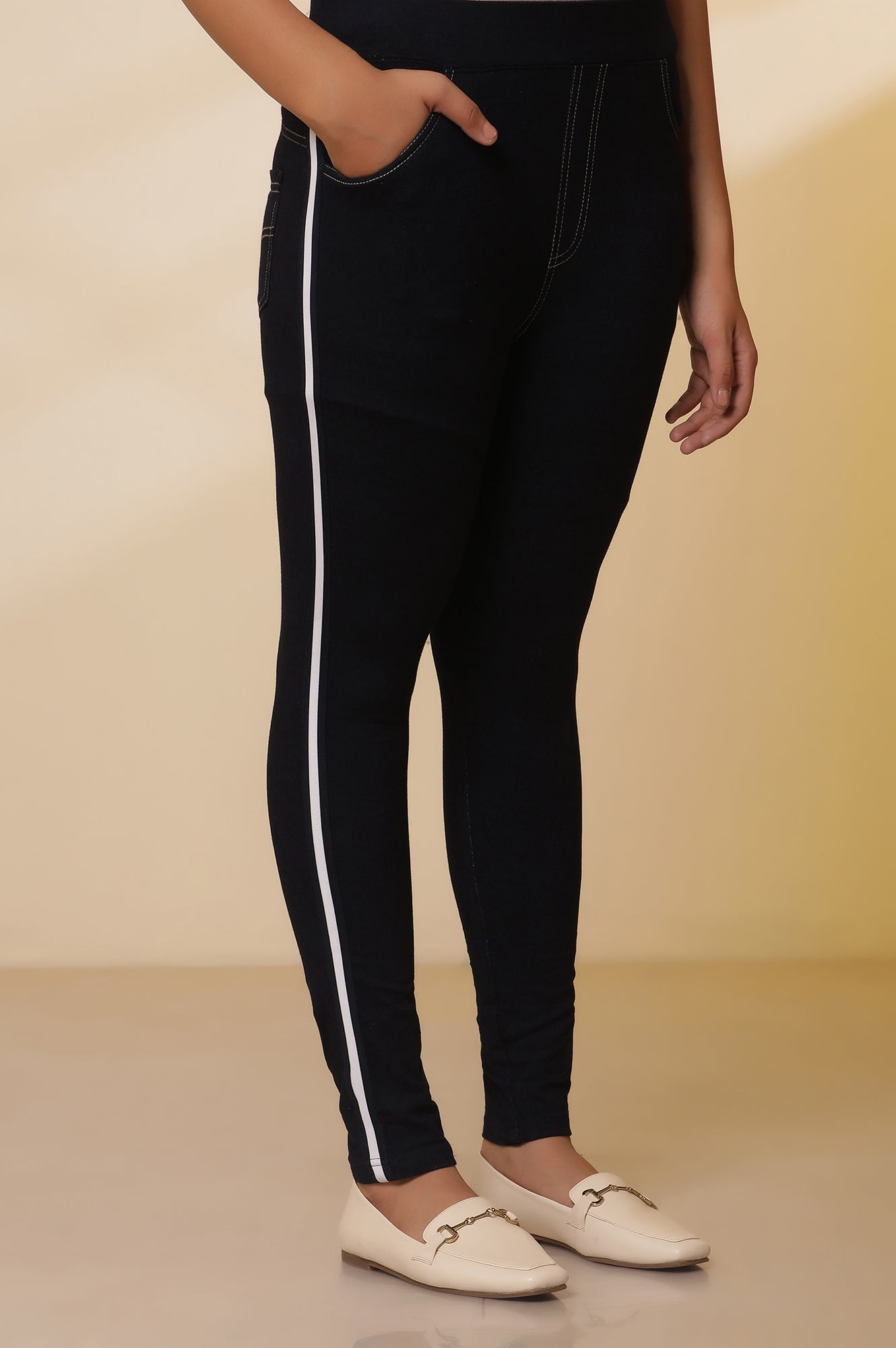 https://cdn.shopify.com/s/files/1/0776/0419/2550/files/24ONAS14493-507455_9.jpg?v=1769761693