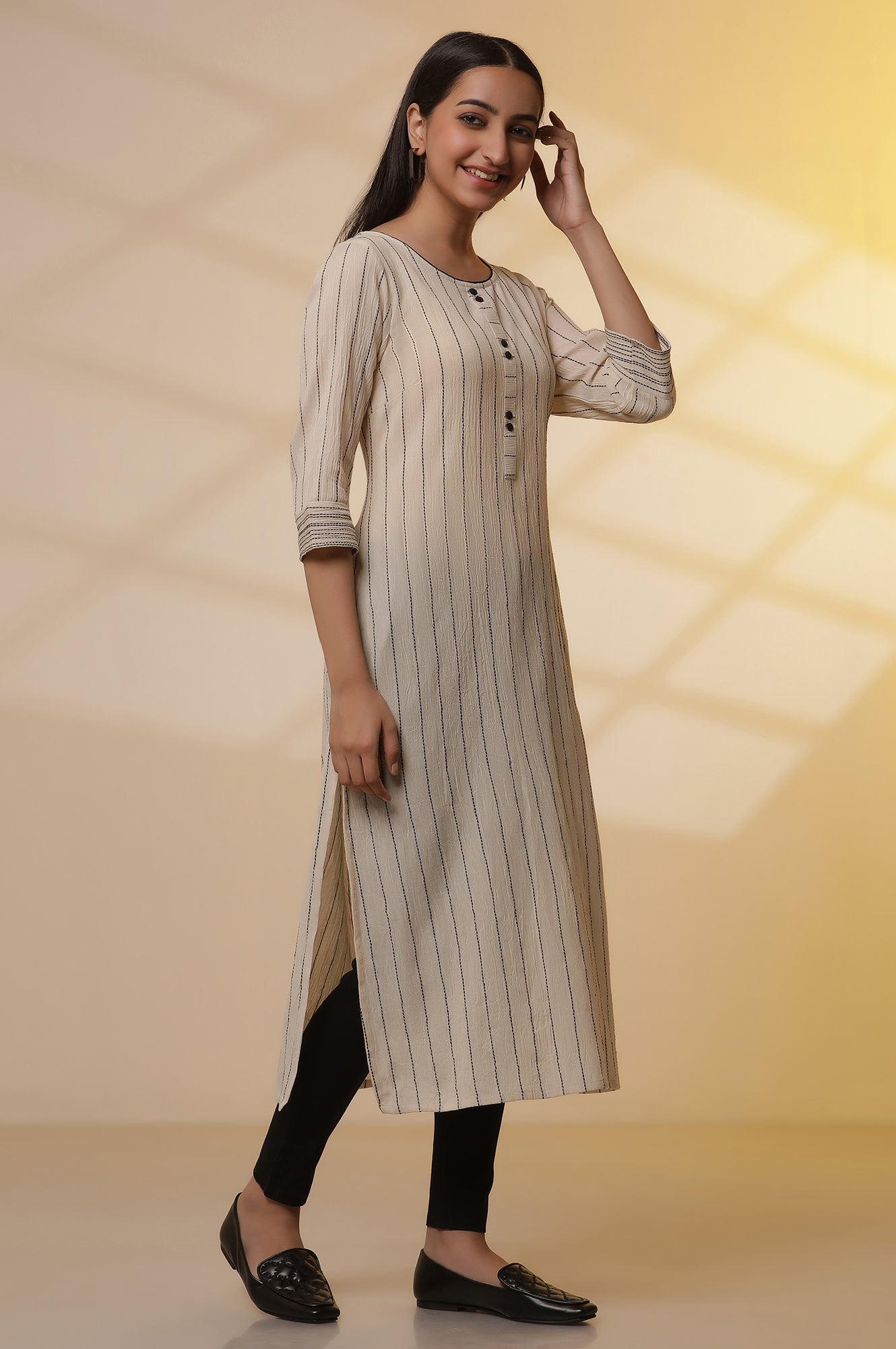 https://cdn.shopify.com/s/files/1/0776/0419/2550/files/24ONAS14811-704778_5.jpg?v=1769748958