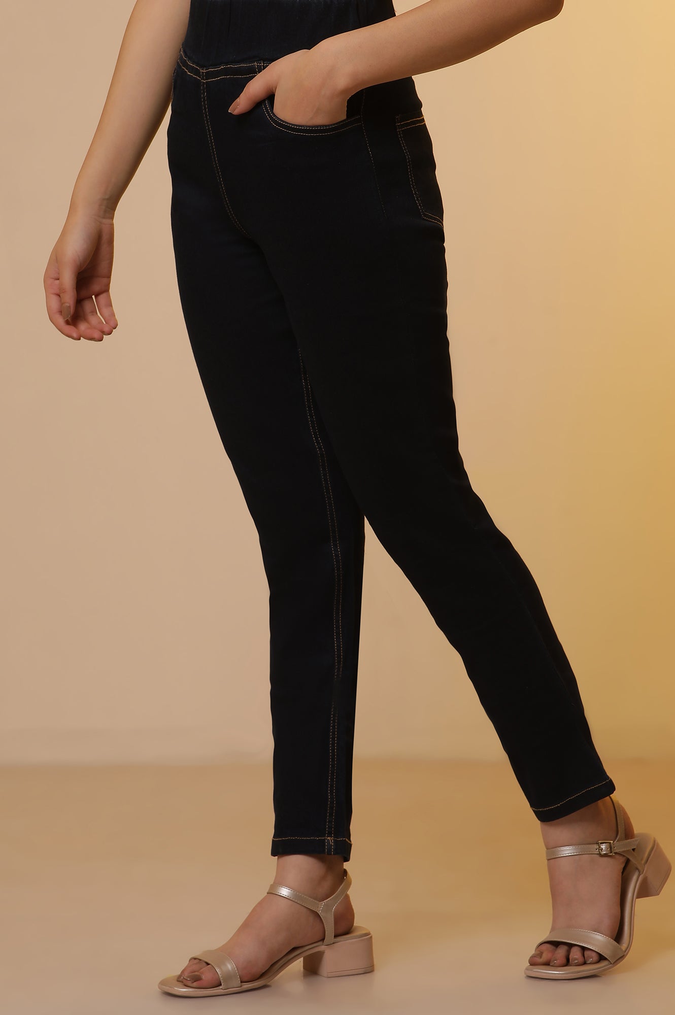 https://cdn.shopify.com/s/files/1/0776/0419/2550/files/24ONAS30331-506699_9.jpg?v=1769748612