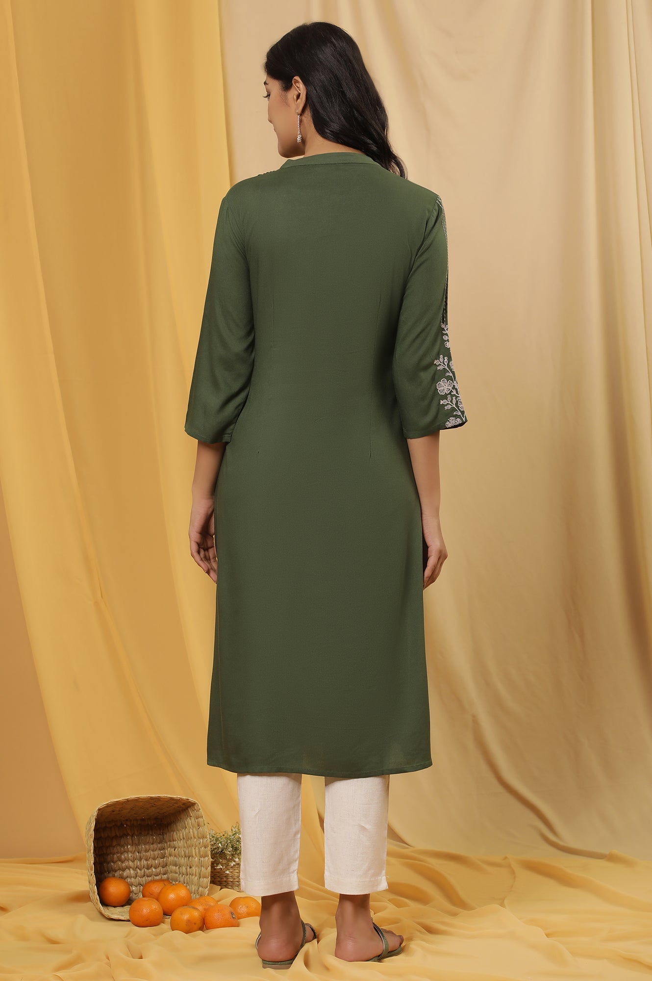 https://cdn.shopify.com/s/files/1/0776/0419/2550/files/24ONWS18091-217949_4.jpg?v=1722142415