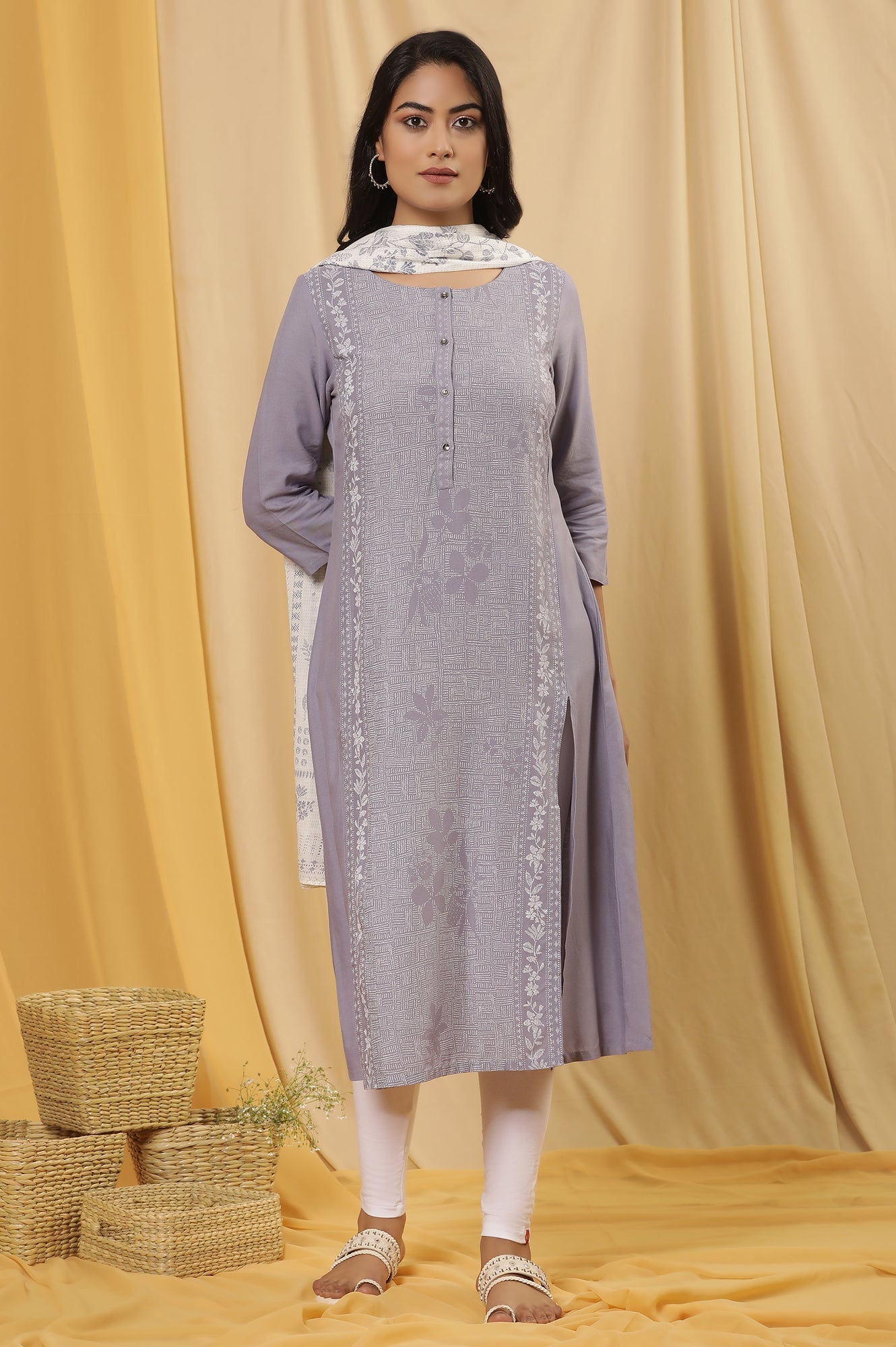 https://cdn.shopify.com/s/files/1/0776/0419/2550/files/24ONWS18092-119388_2.jpg?v=1722145775
