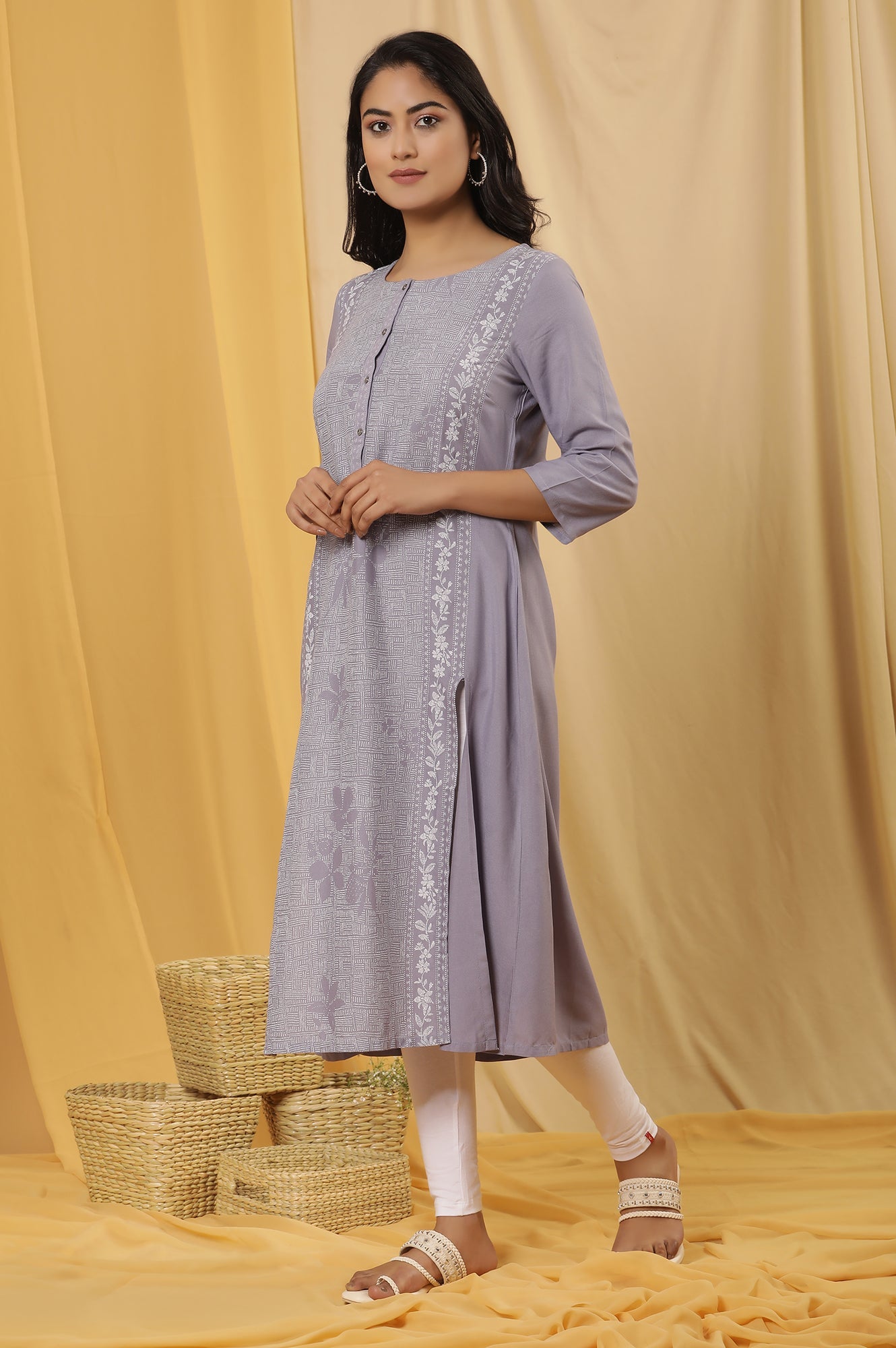 https://cdn.shopify.com/s/files/1/0776/0419/2550/files/24ONWS18092-119388_3.jpg?v=1722145775