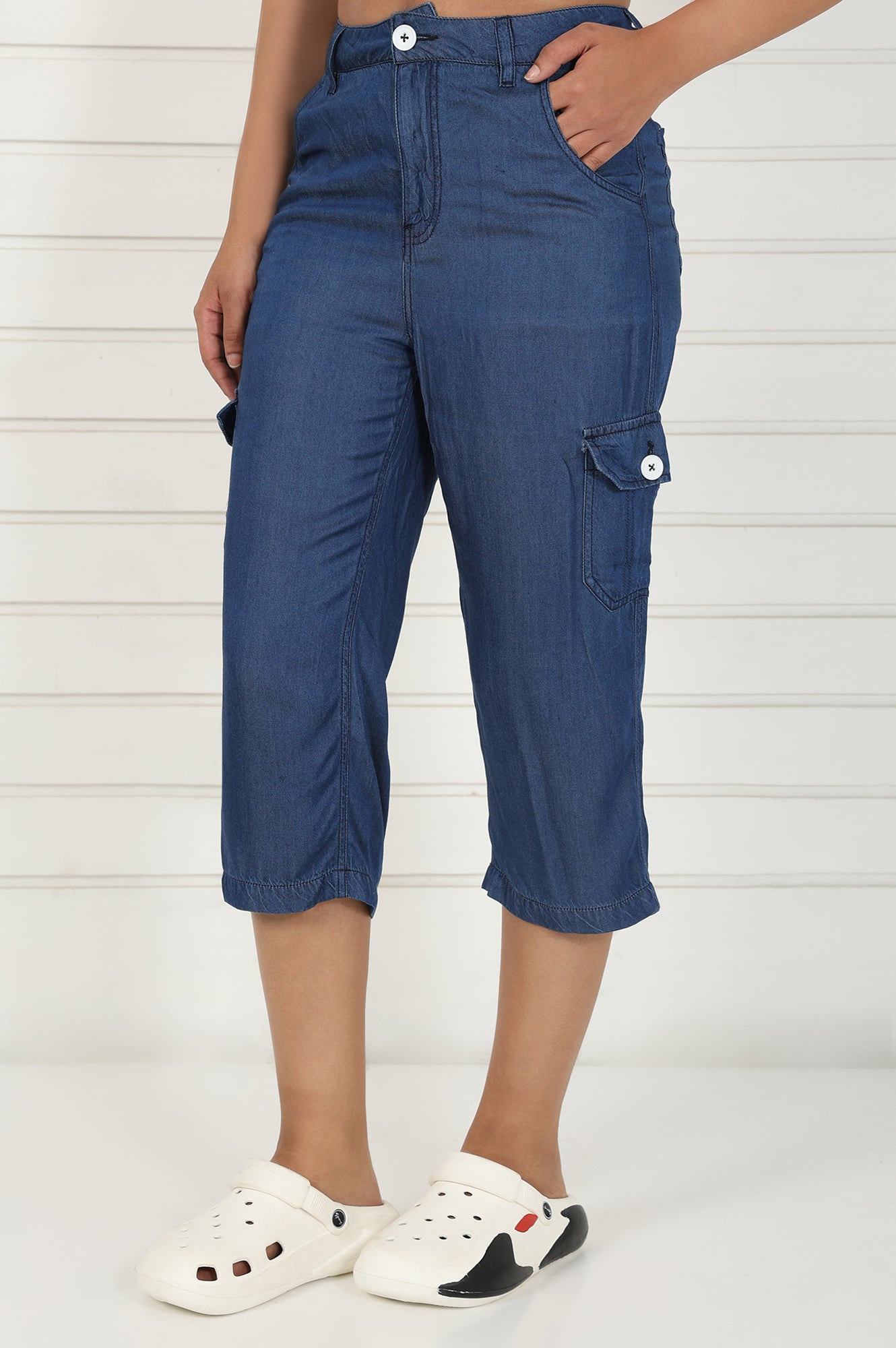 Blue Linen Lyocell Mid Rise Calf Length Capri