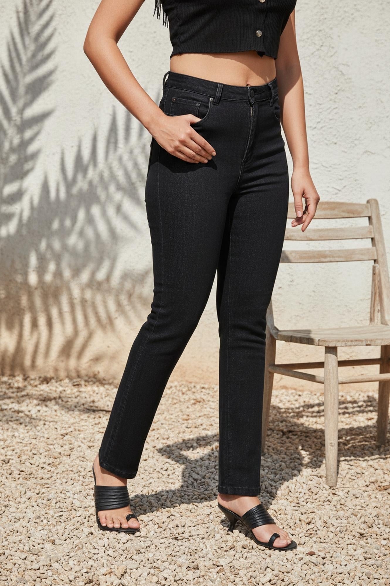Black Solid Straight Denim Jeans