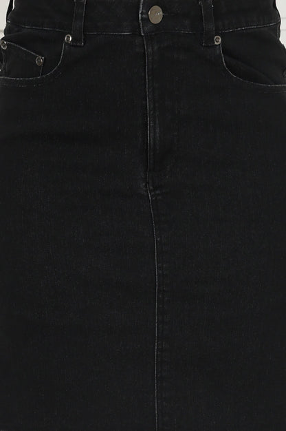 Black Denim Lycra Mid Rise Mid Thigh Length Skirt