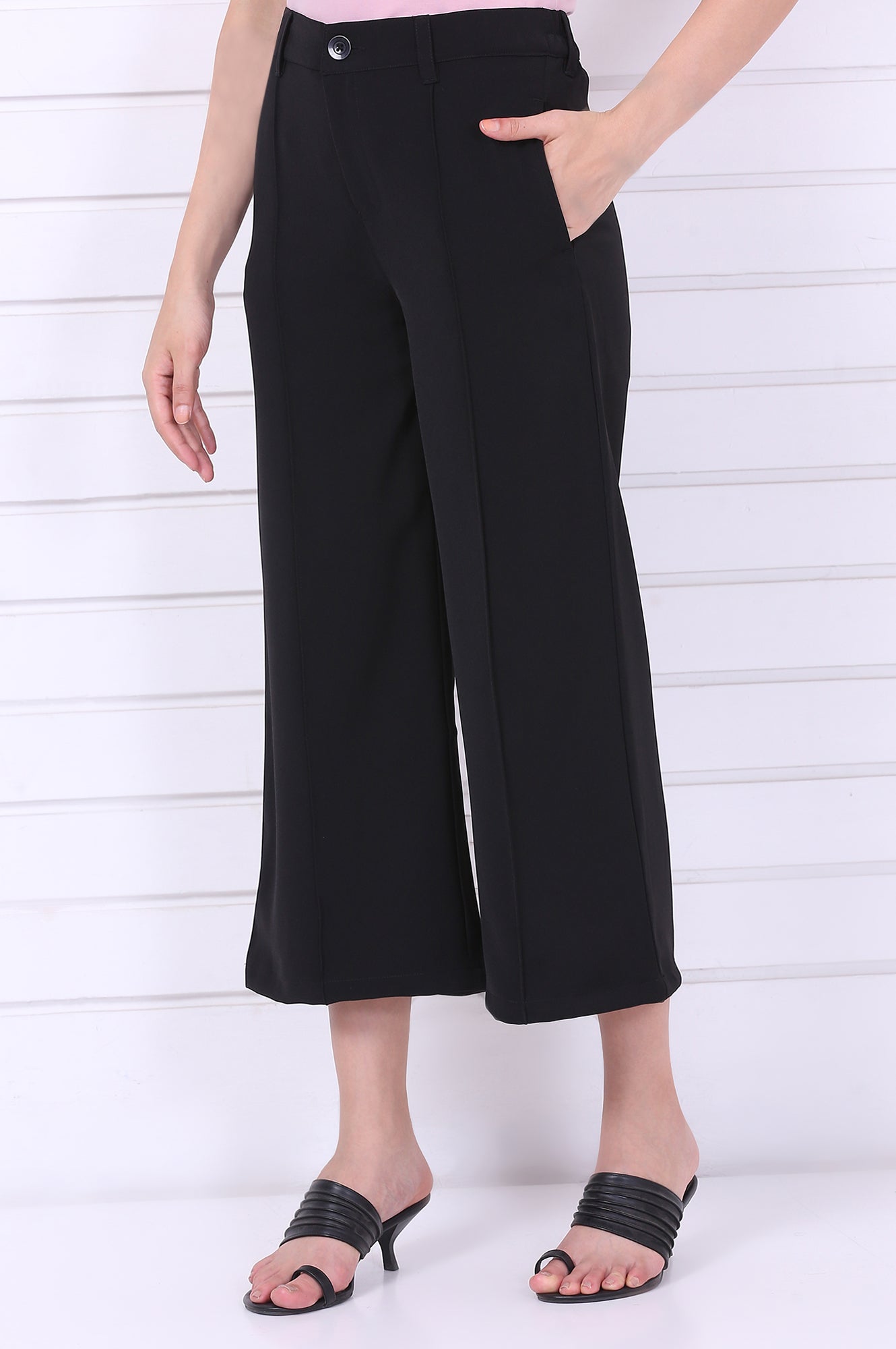 Black Solid Calf Length Culottes