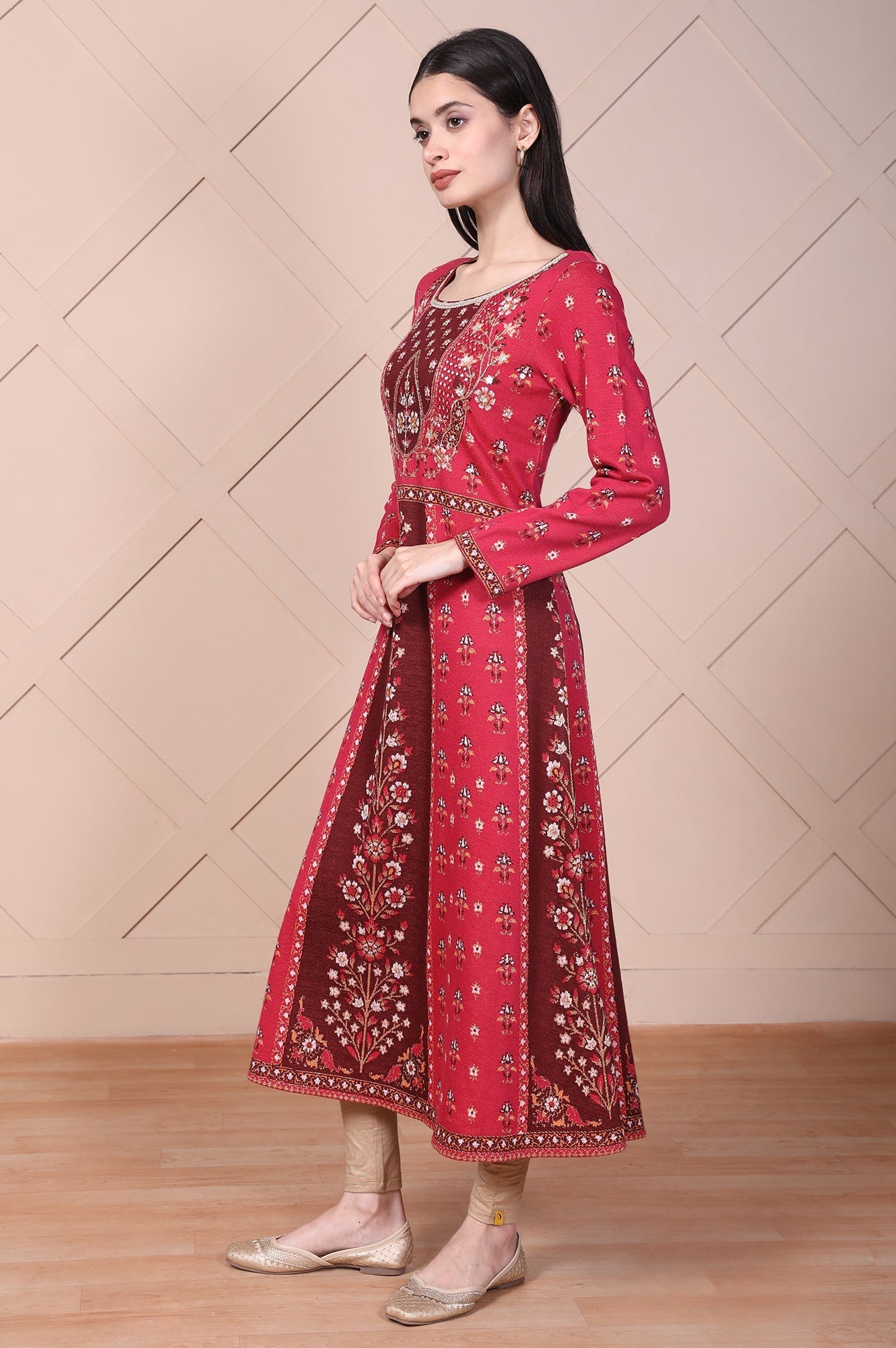 https://cdn.shopify.com/s/files/1/0776/0419/2550/files/A16235-706045_4.jpg?v=1769689174