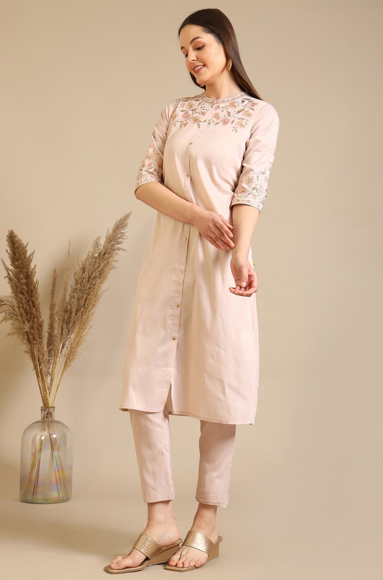 https://cdn.shopify.com/s/files/1/0776/0419/2550/files/AS15760-705461_4.jpg?v=1769762658