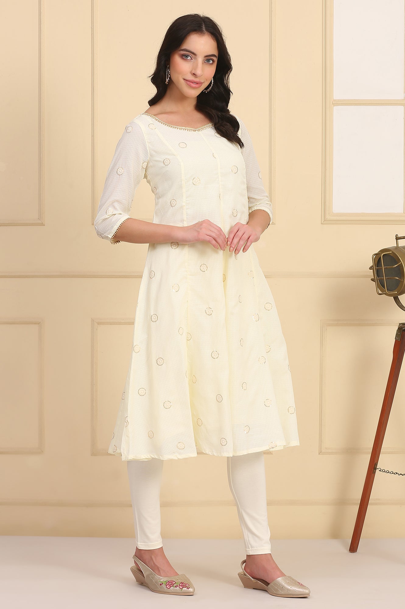 https://cdn.shopify.com/s/files/1/0776/0419/2550/files/AS15863-E608202_6.jpg?v=1769763508