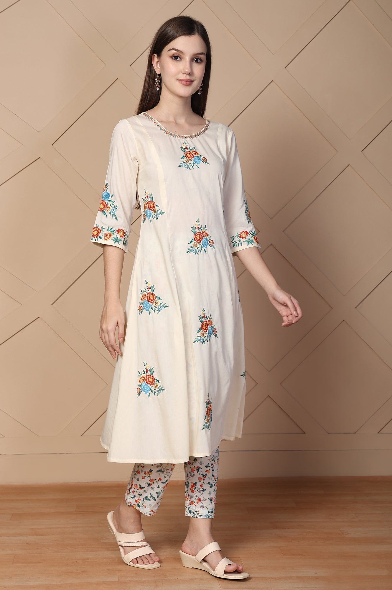 https://cdn.shopify.com/s/files/1/0776/0419/2550/files/AS16265-706009_6.jpg?v=1769765336