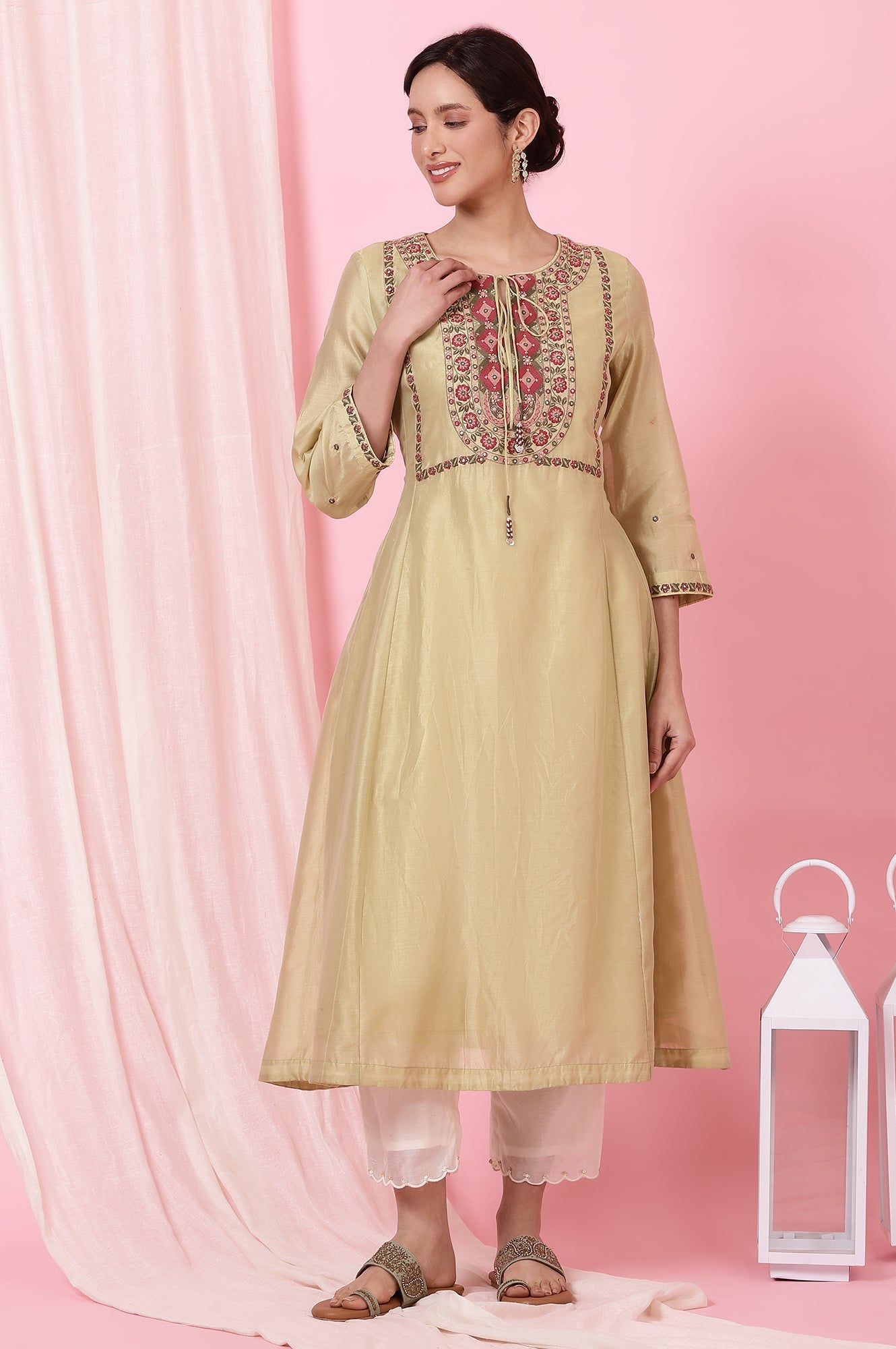 https://cdn.shopify.com/s/files/1/0776/0419/2550/files/F12028-921096_1.jpg?v=1753188569