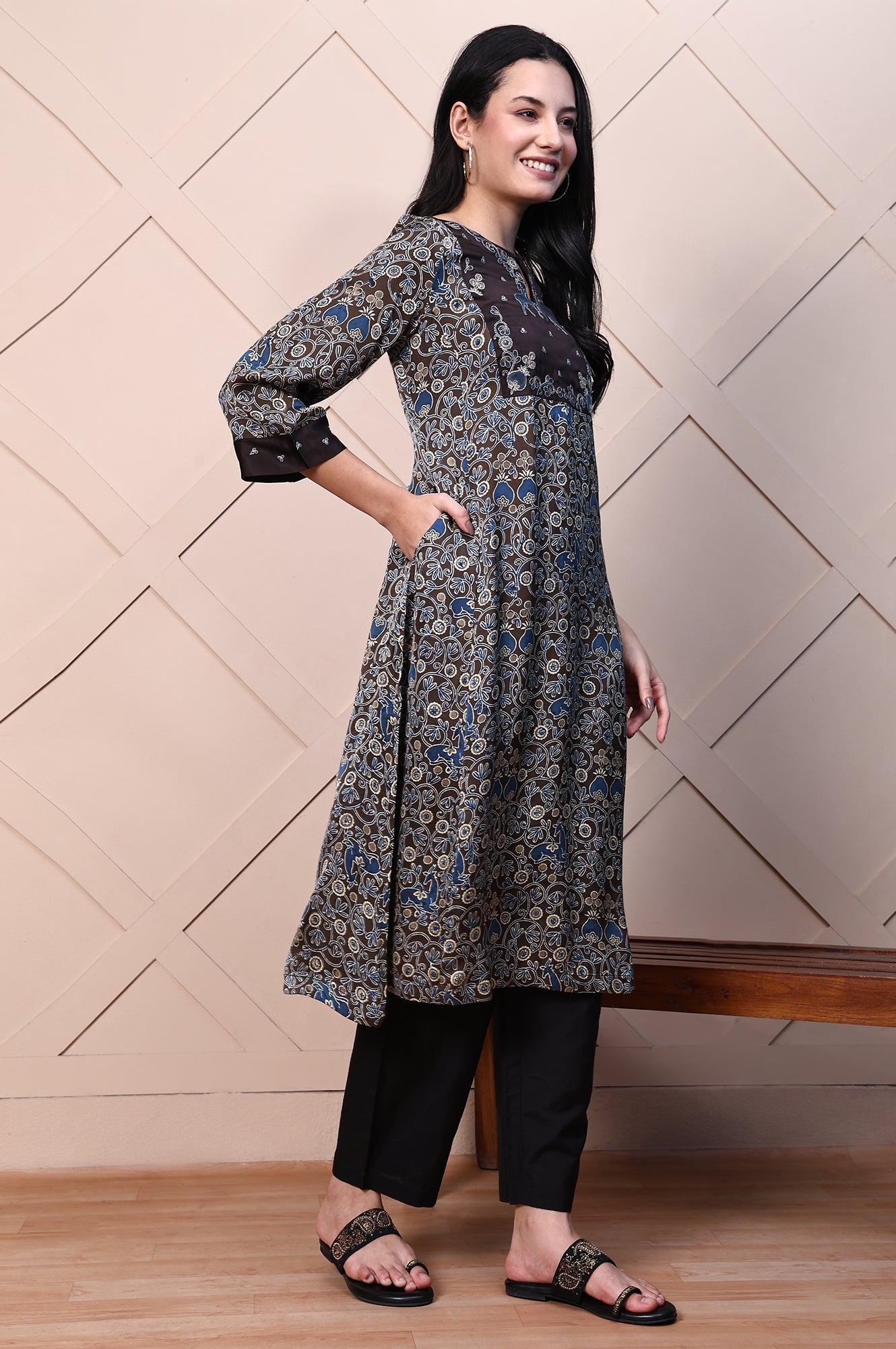 https://cdn.shopify.com/s/files/1/0776/0419/2550/files/F12031-911527_6_473010fc-d247-4bee-946c-29060ff3a38f.jpg?v=1756280311