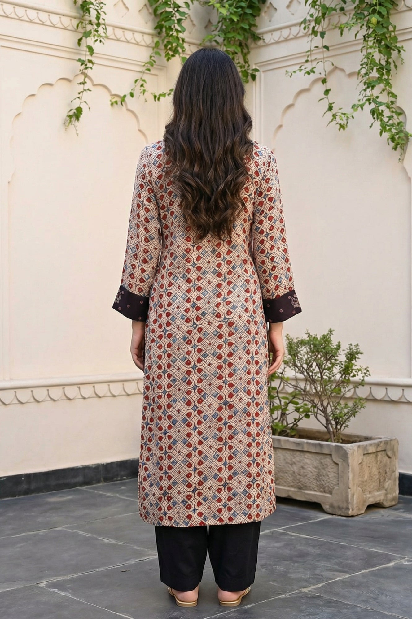 https://cdn.shopify.com/s/files/1/0776/0419/2550/files/F12117-911524_4.jpg?v=1767161189