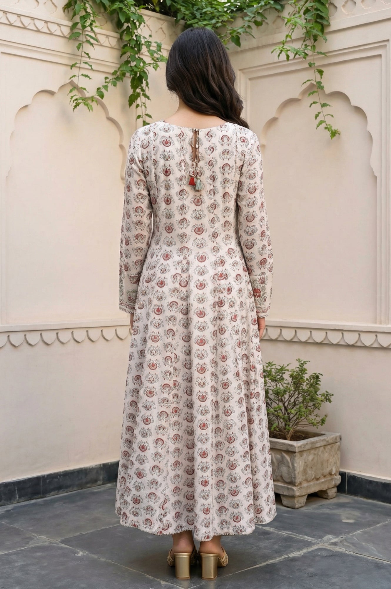 https://cdn.shopify.com/s/files/1/0776/0419/2550/files/F12139-911774_4.jpg?v=1773752779