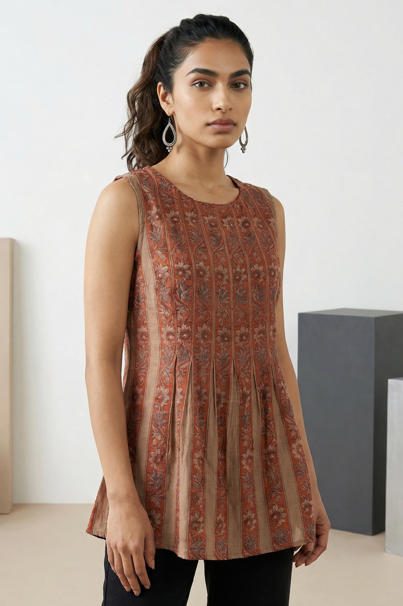 https://cdn.shopify.com/s/files/1/0776/0419/2550/files/F31399-911871_5.jpg?v=1770798391