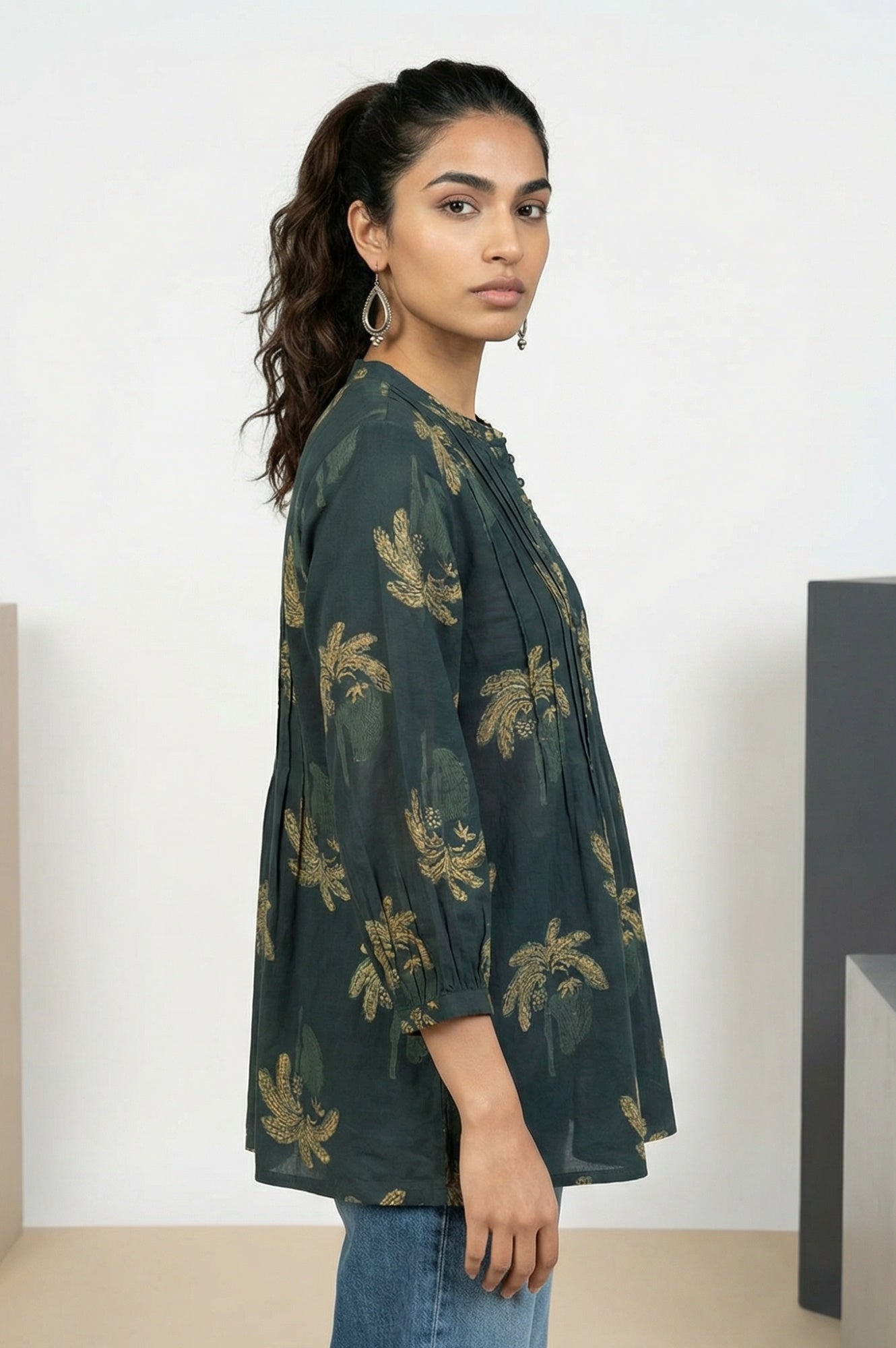 https://cdn.shopify.com/s/files/1/0776/0419/2550/files/F31402-911864B_3.jpg?v=1770798395