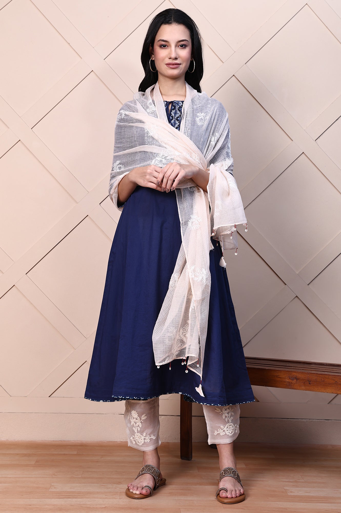 https://cdn.shopify.com/s/files/1/0776/0419/2550/files/F81725-920723_4_f9c0e1de-7f0e-4a70-9365-f0f82b39960e.jpg?v=1750737491