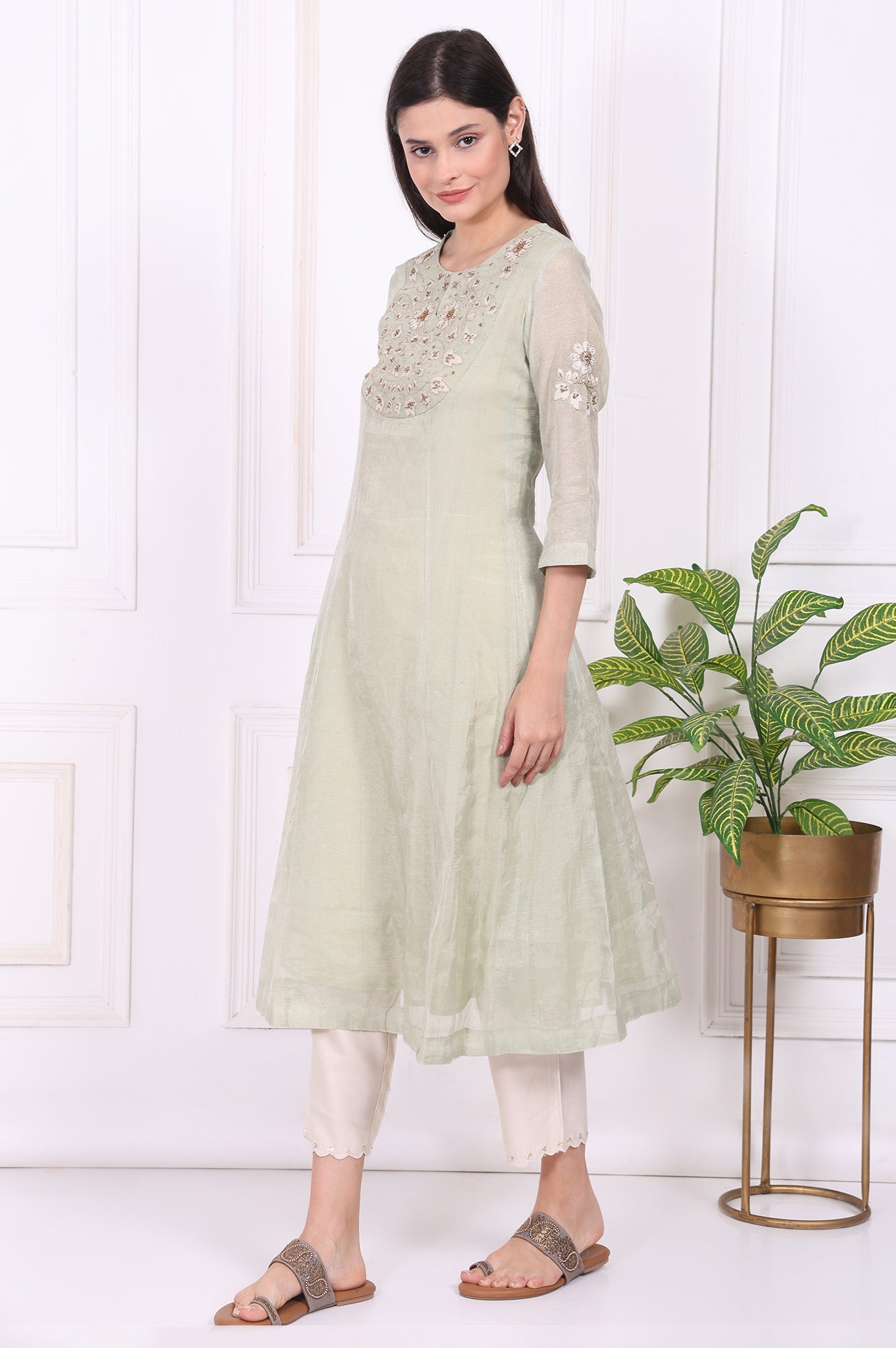 https://cdn.shopify.com/s/files/1/0776/0419/2550/files/FS12142-921208_4.jpg?v=1764652156