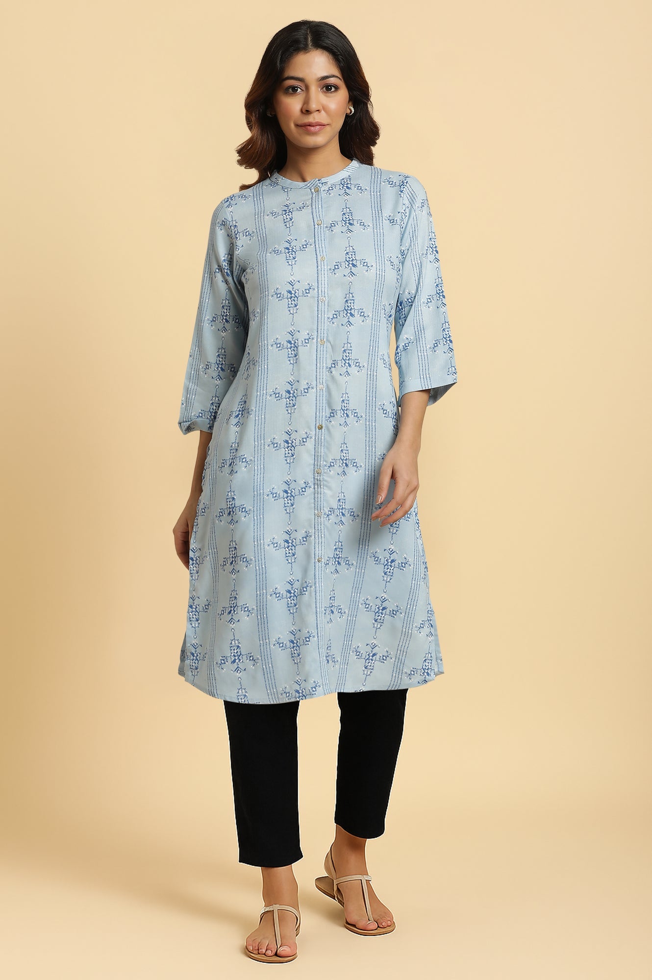 Blue Geometric Printed Straight Kurta with Slim Pant Set