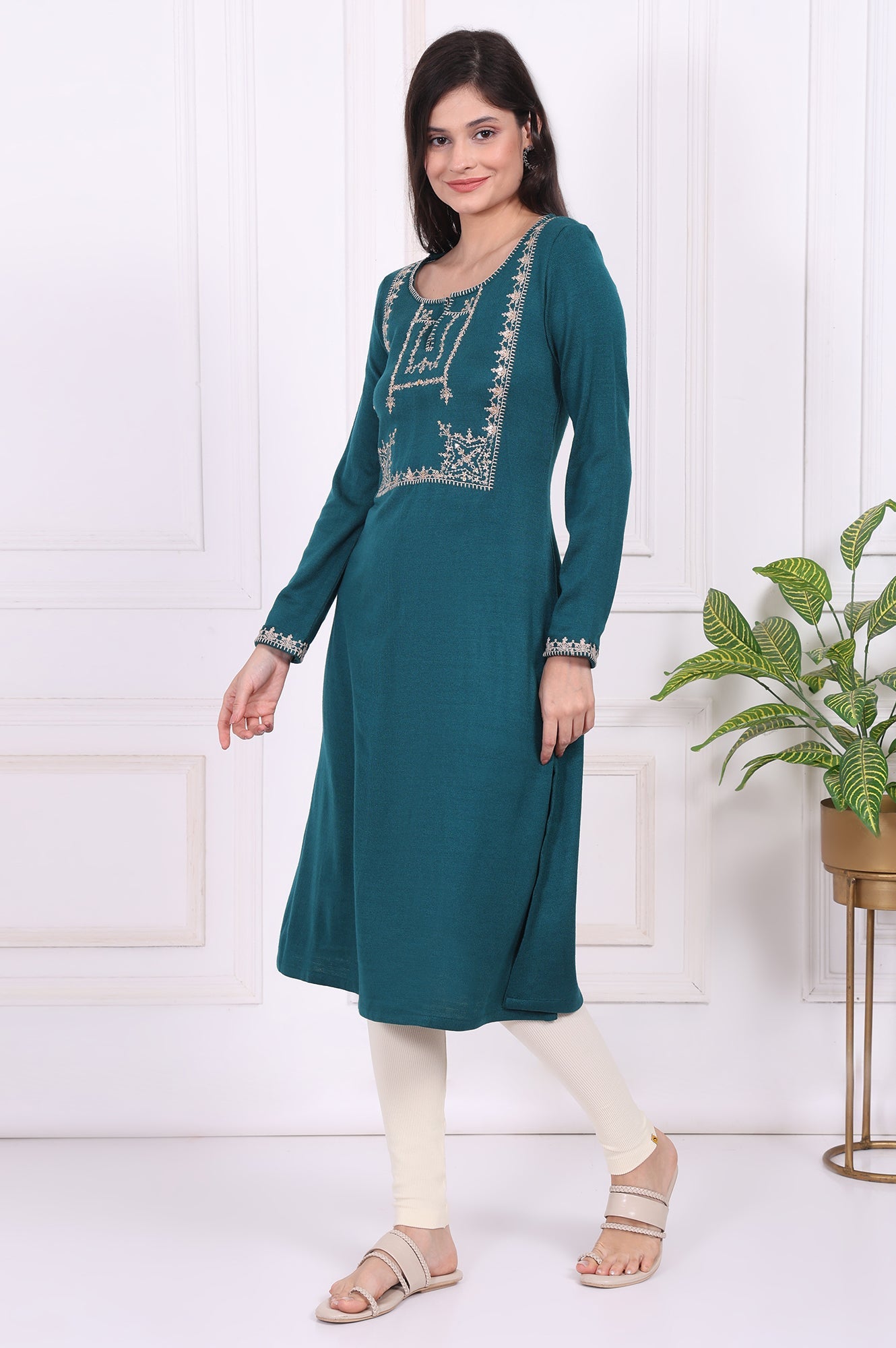 https://cdn.shopify.com/s/files/1/0776/0419/2550/files/W13413-214223_4.jpg?v=1764652166