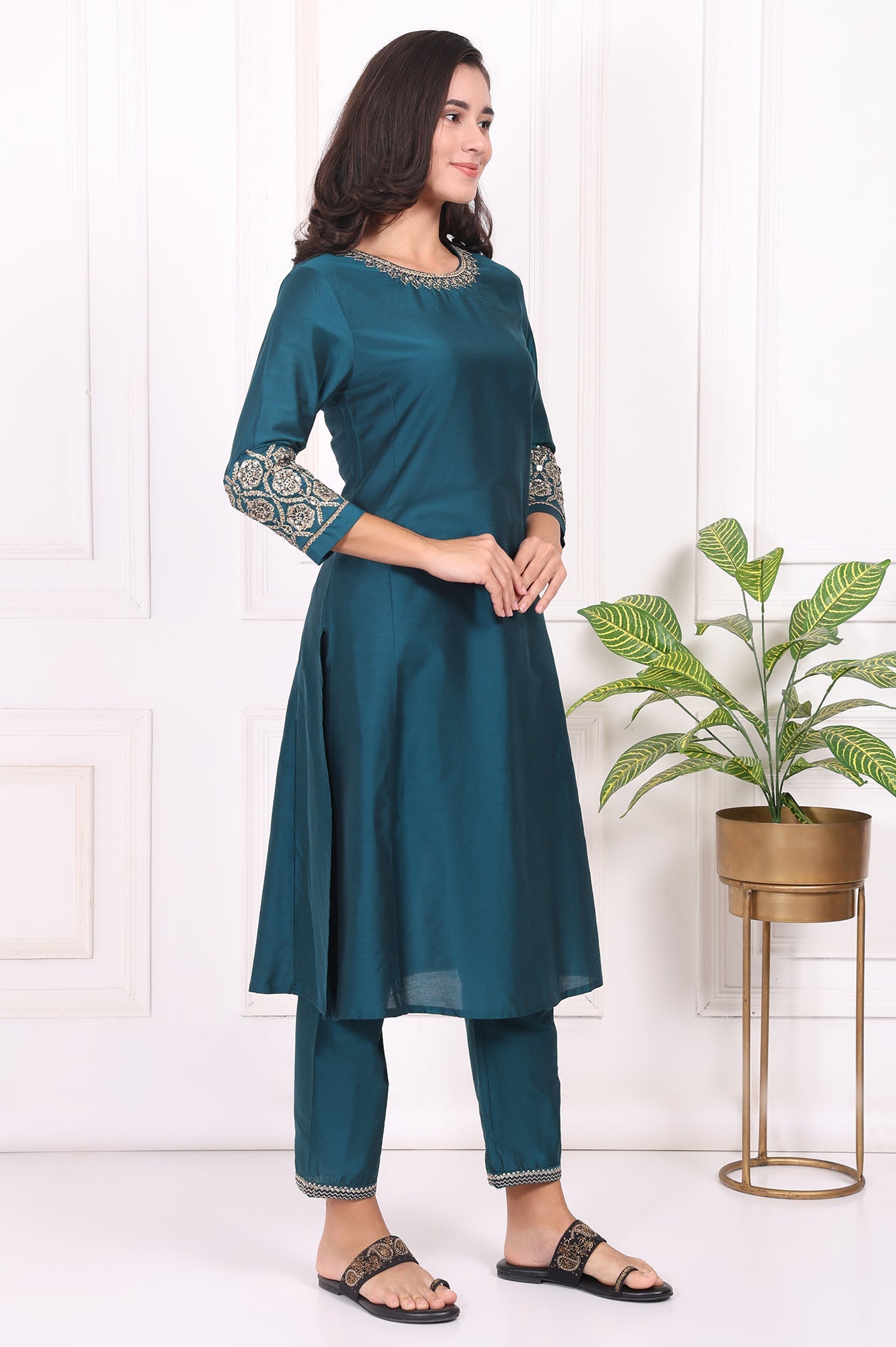 https://cdn.shopify.com/s/files/1/0776/0419/2550/files/W13457-222010_6.jpg?v=1764652161