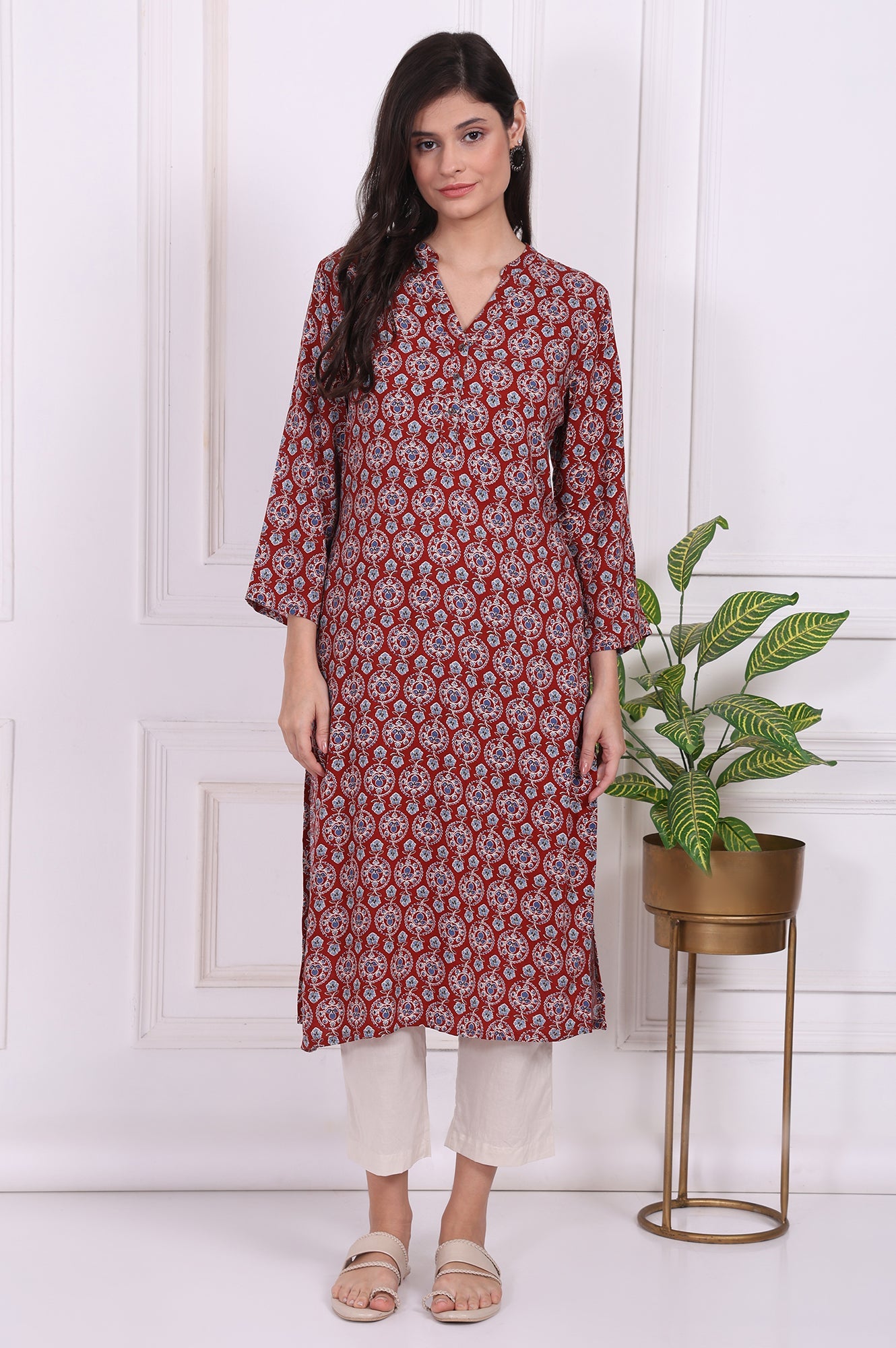 https://cdn.shopify.com/s/files/1/0776/0419/2550/files/W13966-127656_1.jpg?v=1764652158