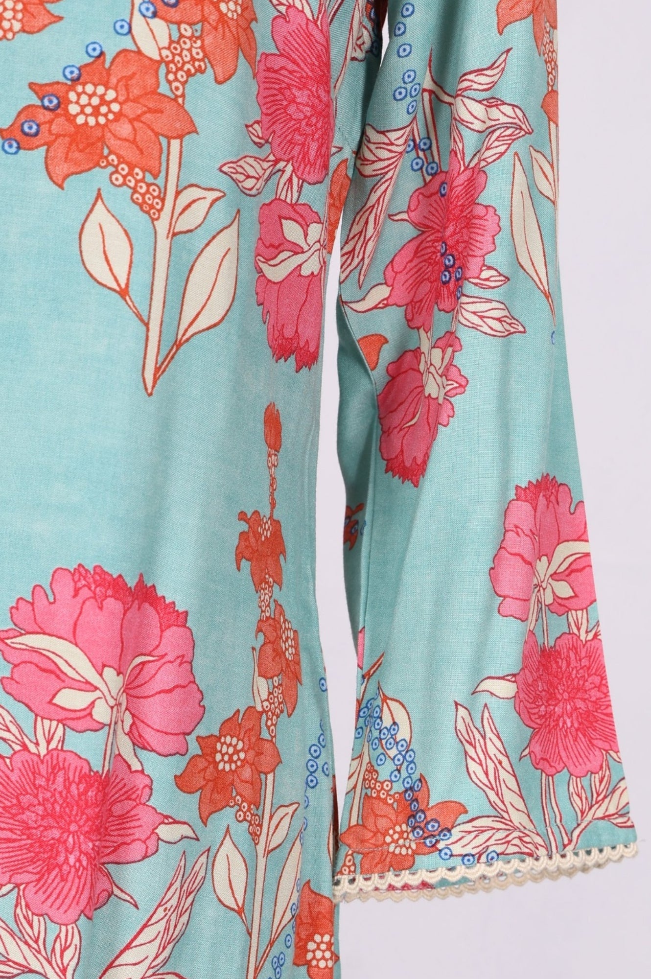 https://cdn.shopify.com/s/files/1/0776/0419/2550/files/W13975-127665_6.jpg?v=1769492310