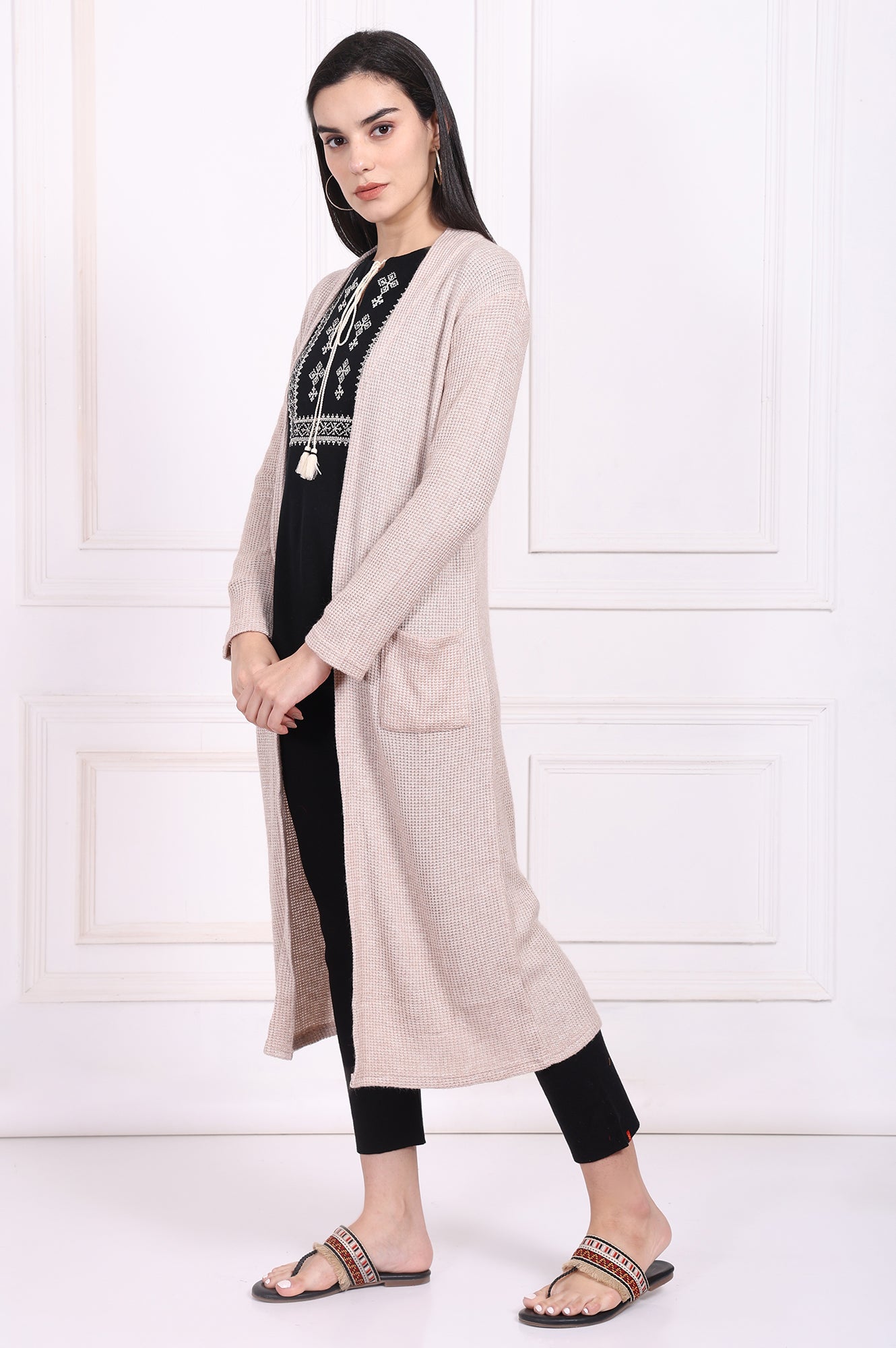 https://cdn.shopify.com/s/files/1/0776/0419/2550/files/W20224-224572_4.jpg?v=1761279147