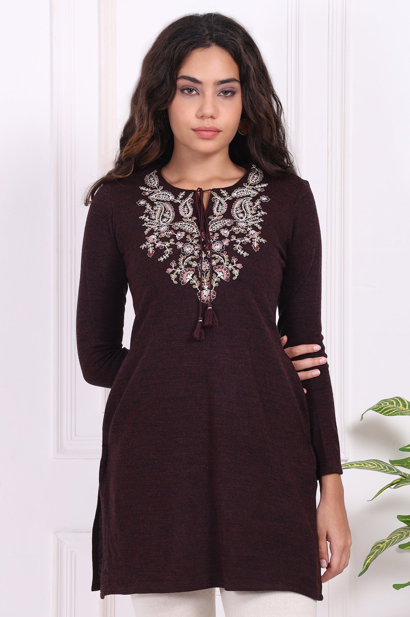 https://cdn.shopify.com/s/files/1/0776/0419/2550/files/W31440-223867_1.jpg?v=1762589059