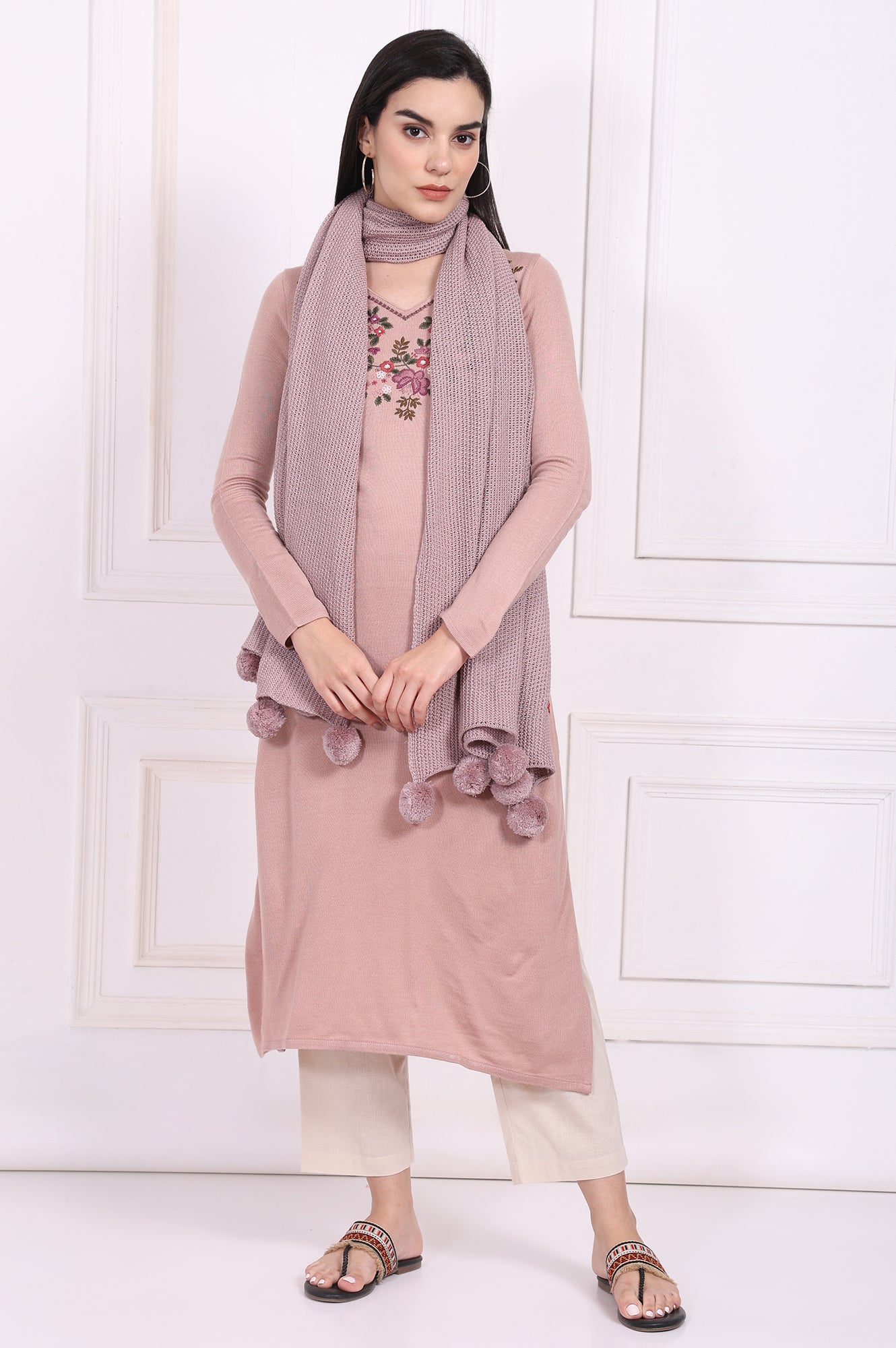 https://cdn.shopify.com/s/files/1/0776/0419/2550/files/W82626-224687_4.jpg?v=1761280845