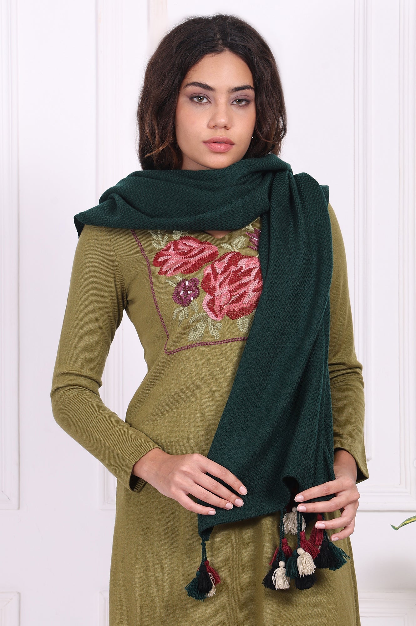 https://cdn.shopify.com/s/files/1/0776/0419/2550/files/W82638-224689_1.jpg?v=1762589065